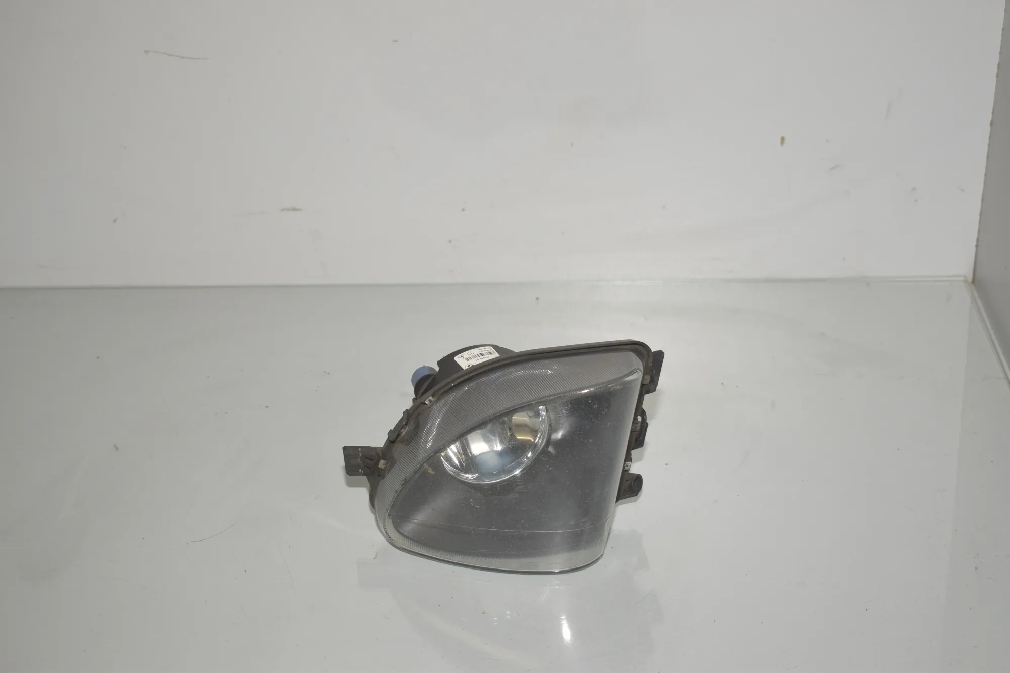 Front Left Fog Light – OEM 7216885 · BMW 5 Touring (F11) 530 d 2011