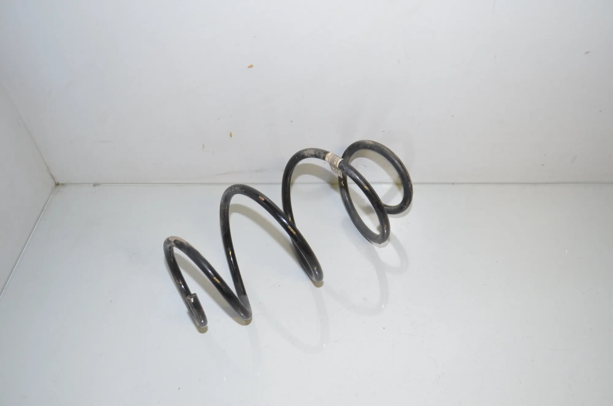 Front Right Coil Spring – OEM 6892833 · BMW 1 (F40) (2019 - -) F40) 116 d 2020 – 4