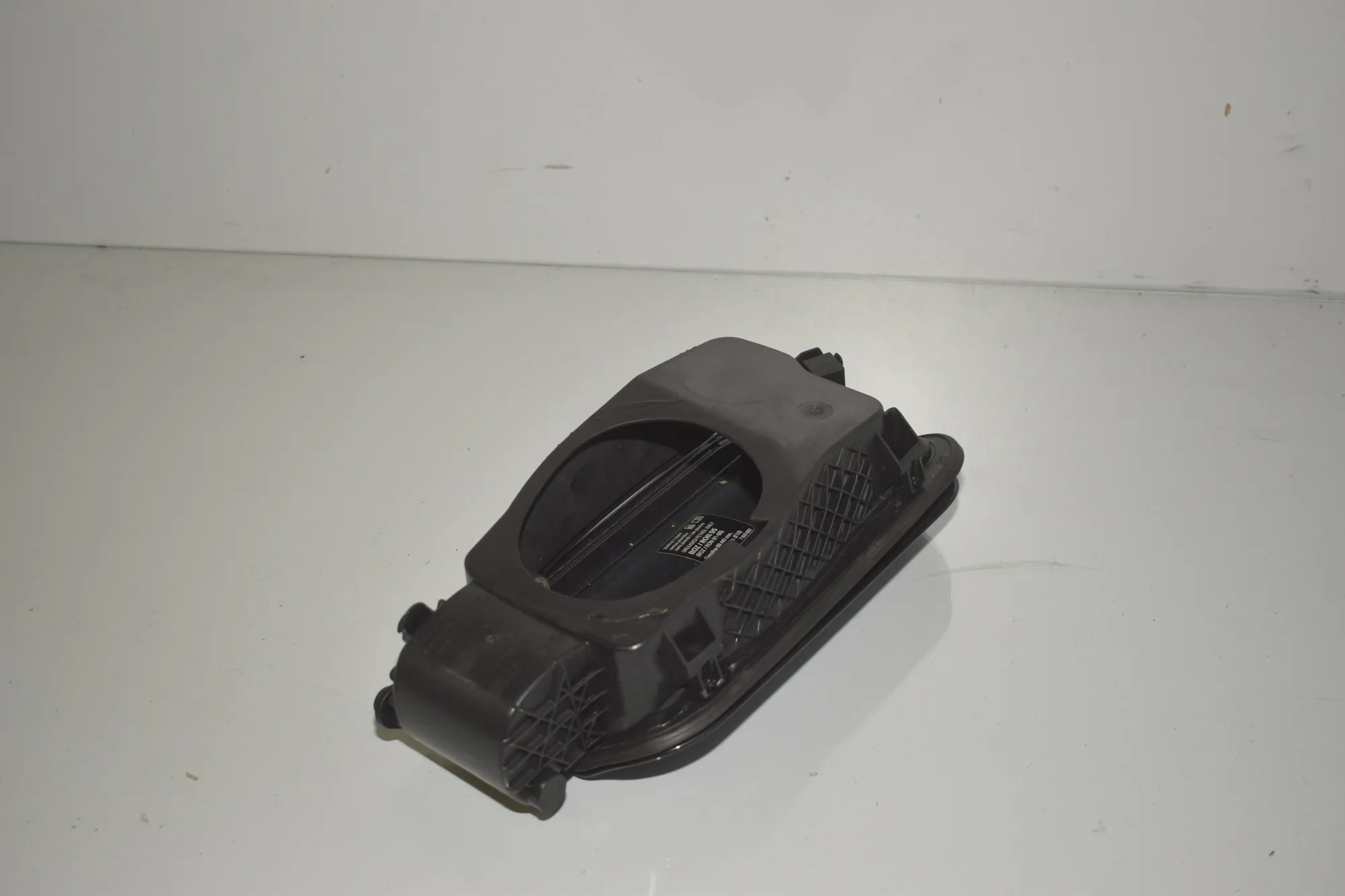 Fuel Tank Flap Cap – OEM 7217767 · BMW 5 Touring (F11) 535 i xDrive 2012 – 4