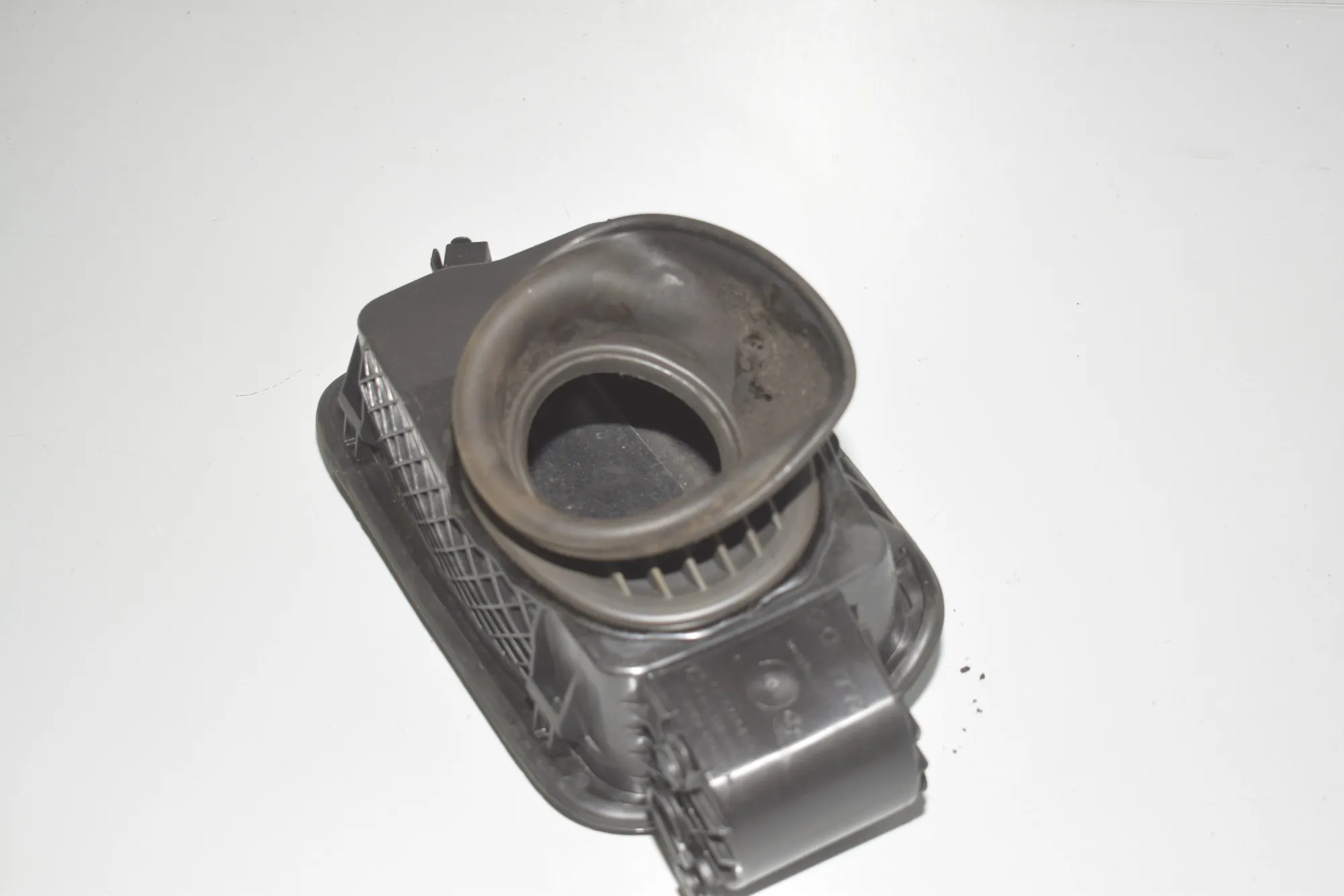 Fuel Tank Flap Cap – OEM 7217767 · BMW 5 Touring (F11) 530 d 2012 – 4
