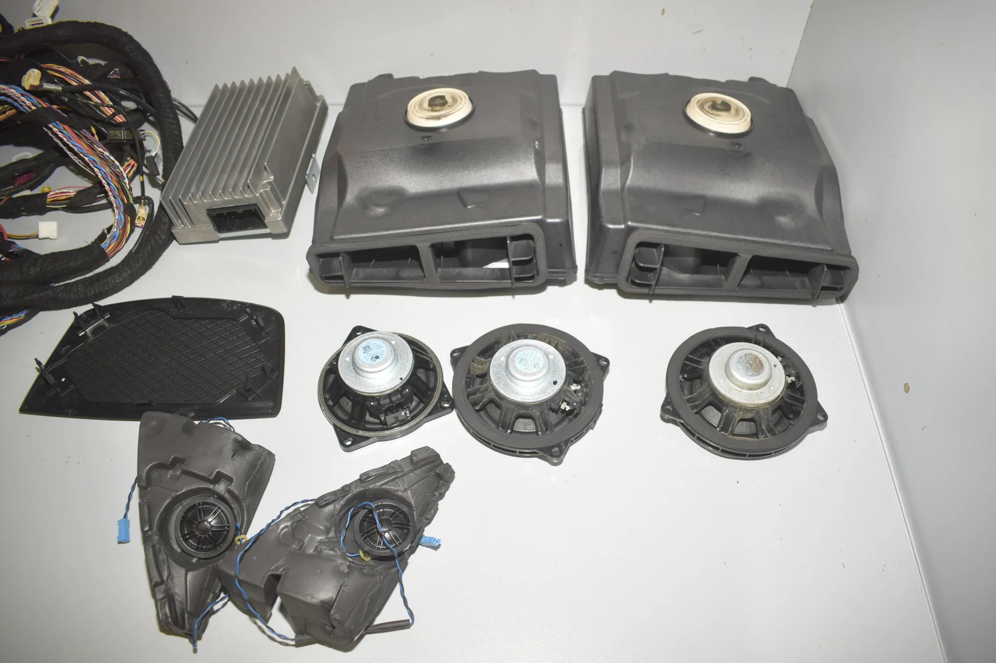 Sound Audio System Set – OEM 9218527 · BMW 3 Touring (F31) 330 d 2013 – 7