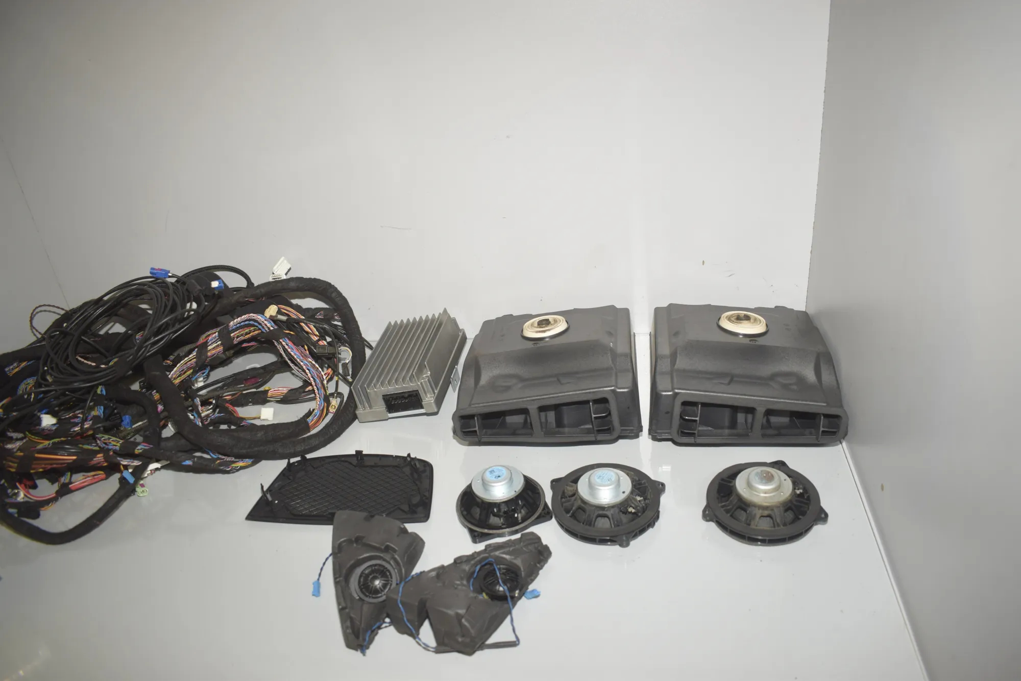 Sound Audio System Set – OEM 9218527 · BMW 3 Touring (F31) 330 d 2013 – 6