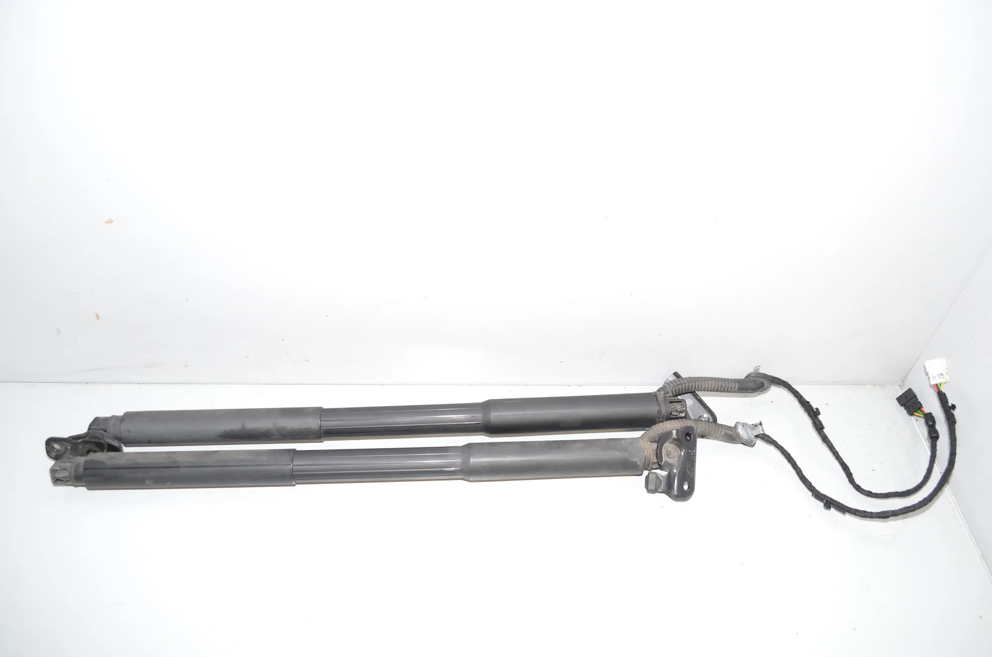 Electric Tailgate Opening Kit – OEM 7269543 · BMW 3 Touring (F31) 330 d 2013 – 13