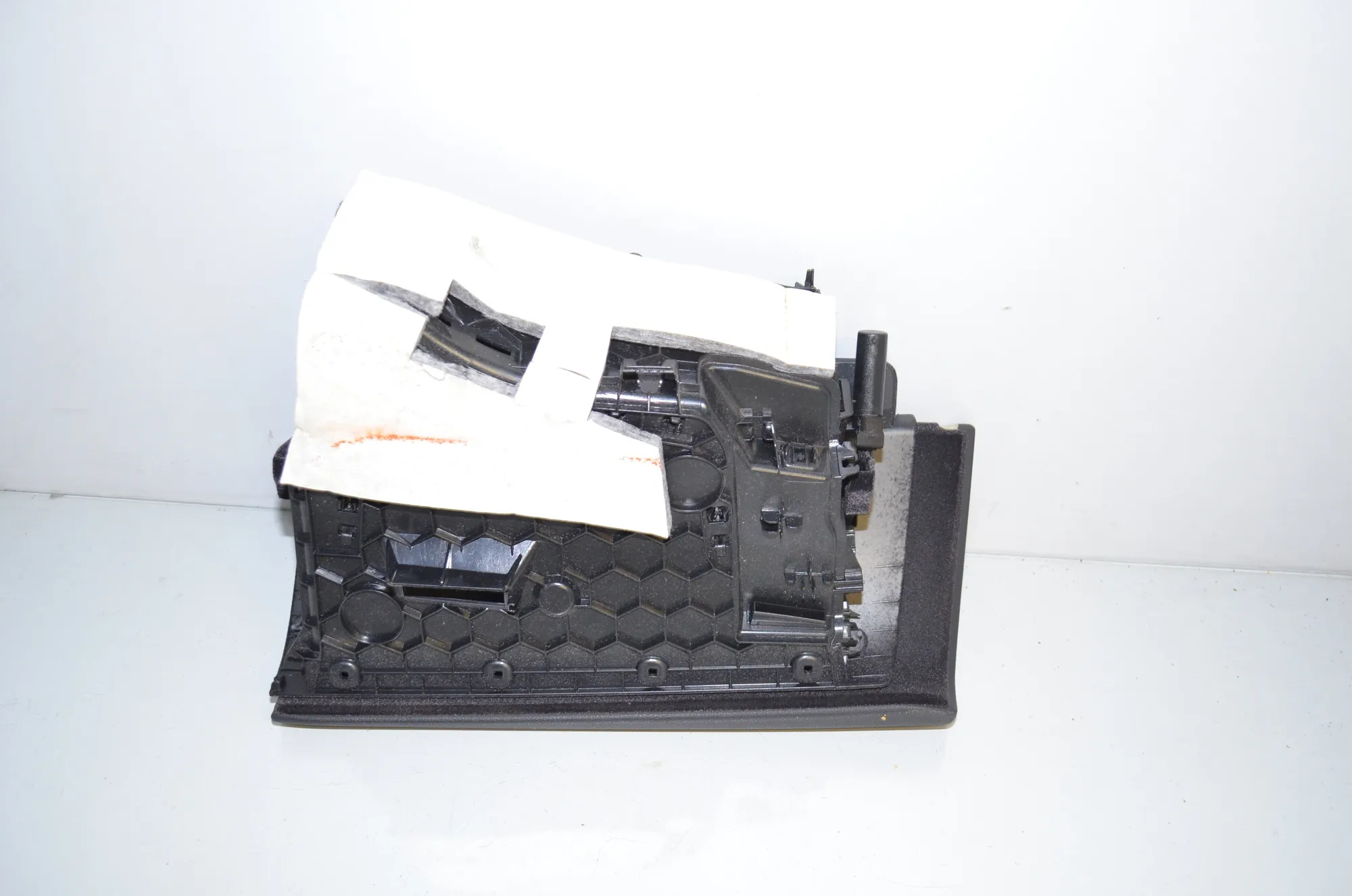 Glove Compartment – OEM 9239345 · BMW 3 Touring (F31) 330 d 2013 – 3