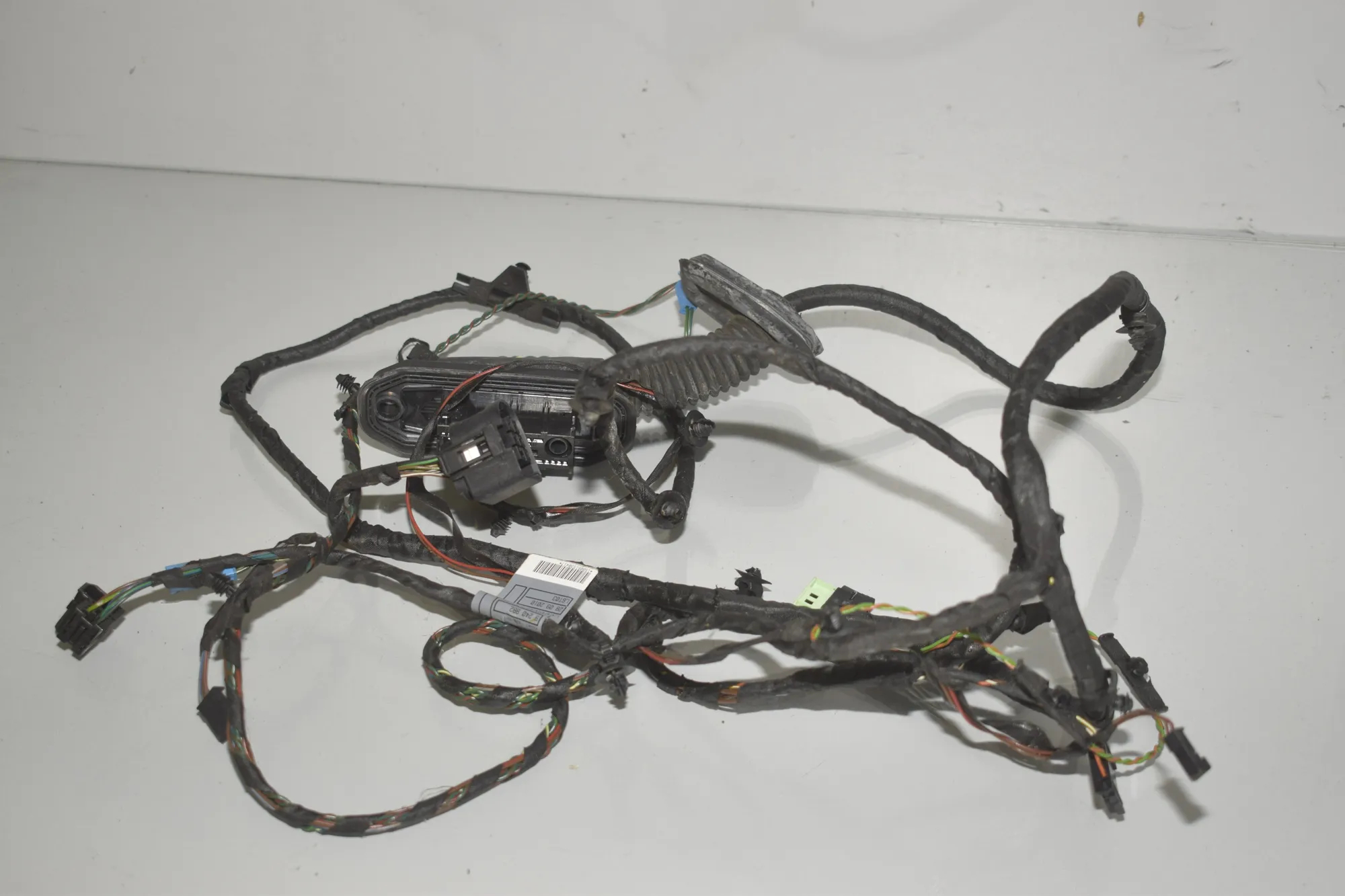 Front Right Door Wiring – OEM 9240882 · BMW 5 Touring (F11) 530 d 2010 – 4
