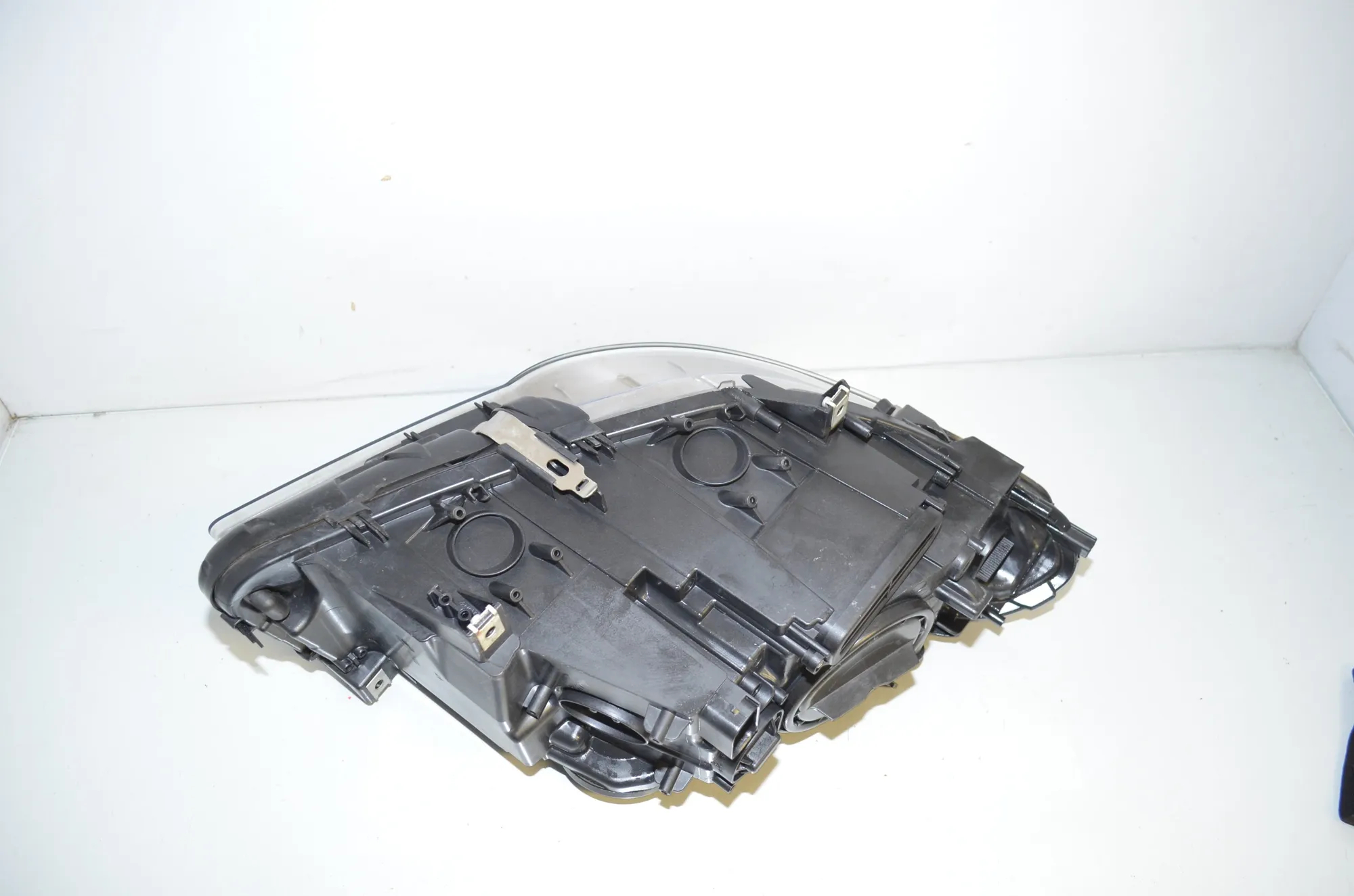 Front Left Headlight – OEM 7203239 · BMW 5 Touring (F11) 530 d 2010 – 3