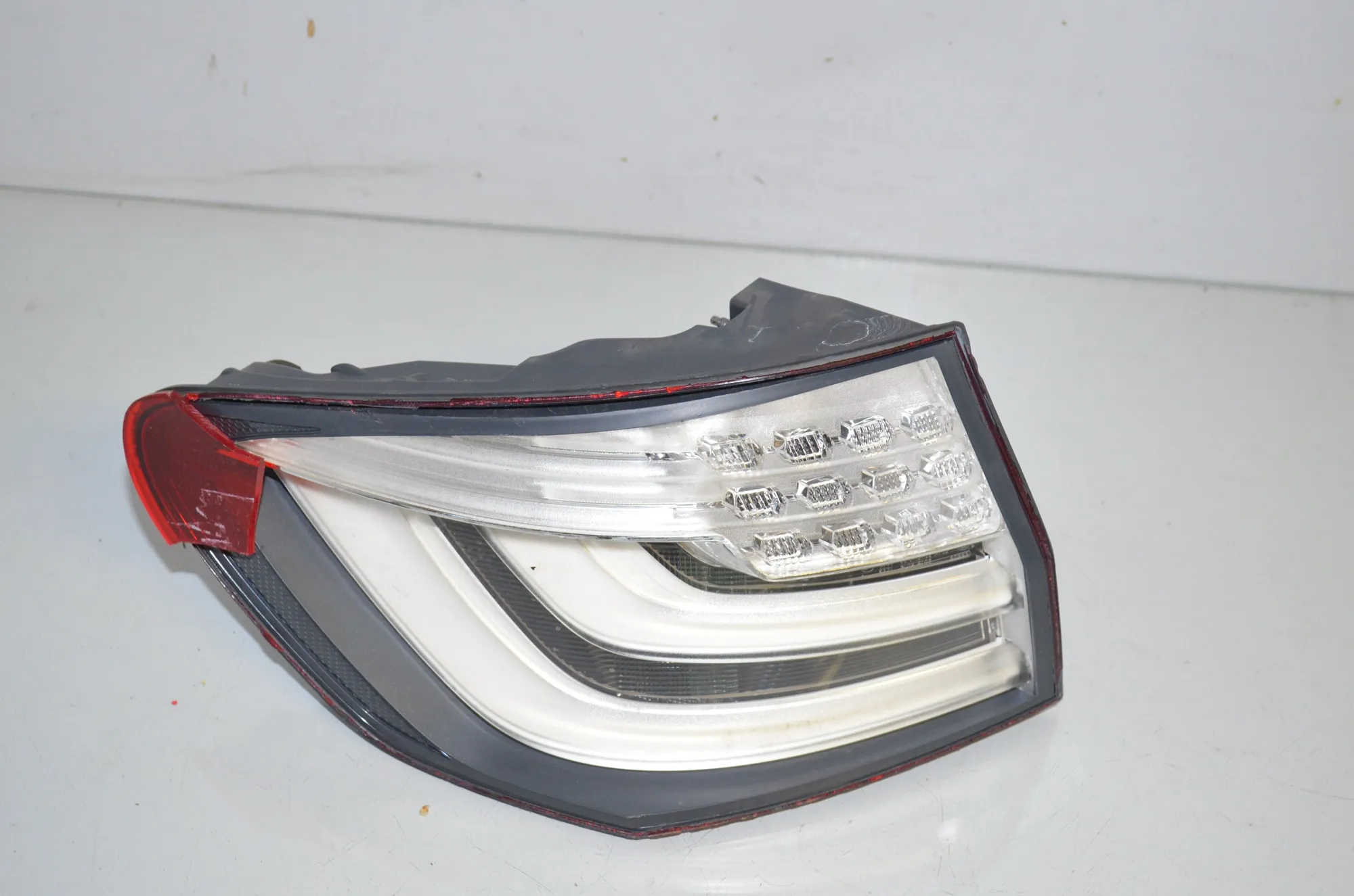 Rear Left Tail Light – OEM 7203233 · BMW 5 Touring (F11) 530 d 2010 – 5
