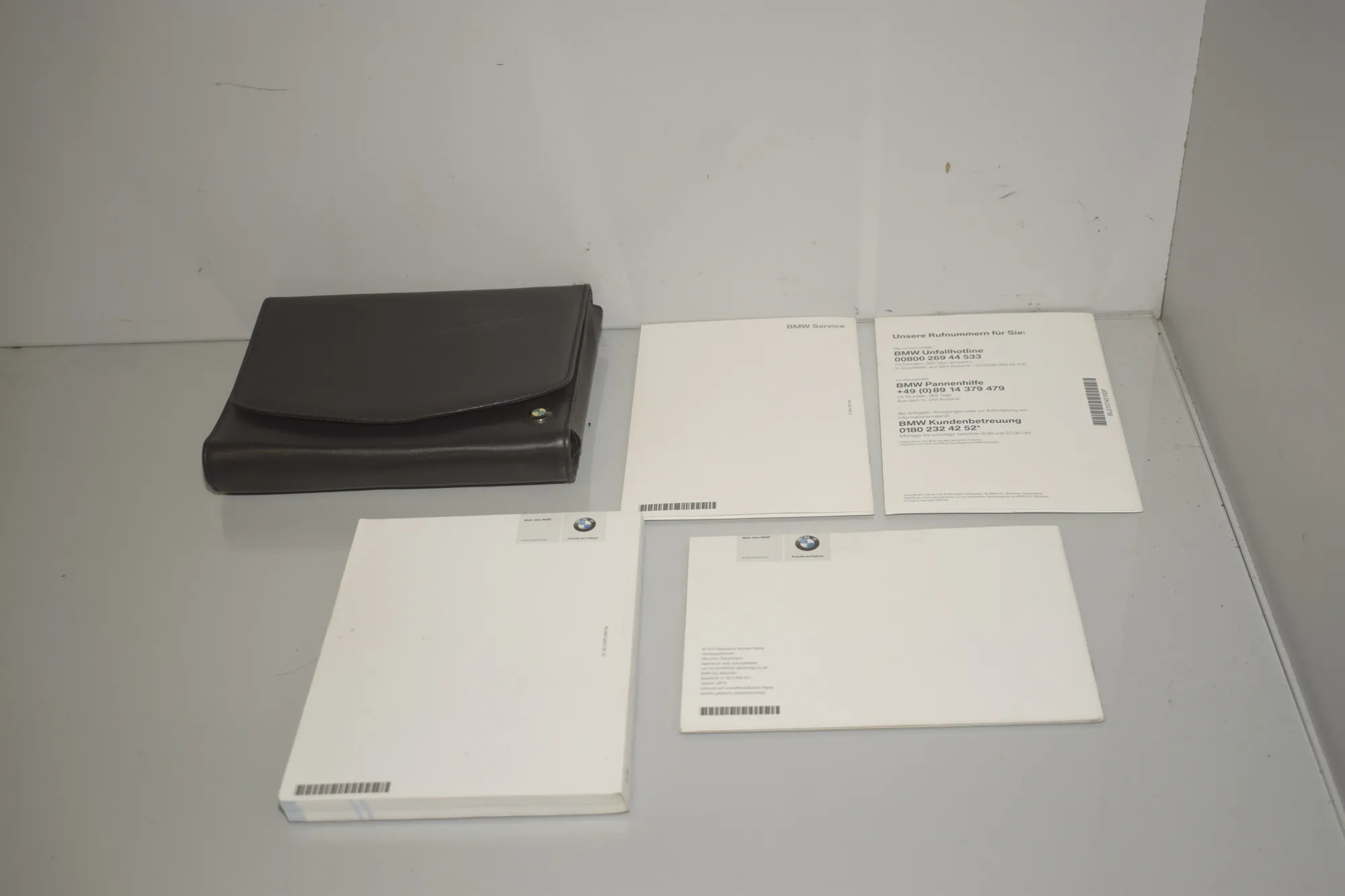 Manual Service Book – OEM 01402605040 · BMW 5 Touring (F11) 530 d 2010 – 4