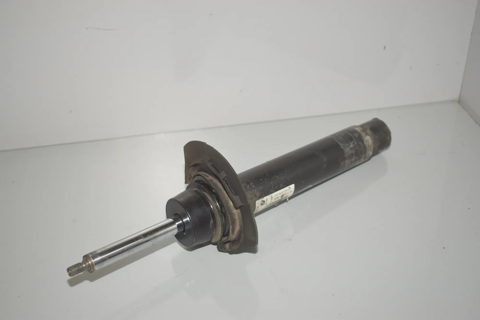 Front Right Shock Absorber – OEM 6791665 · BMW 3 Touring (F31) 330 d 2013 – 2