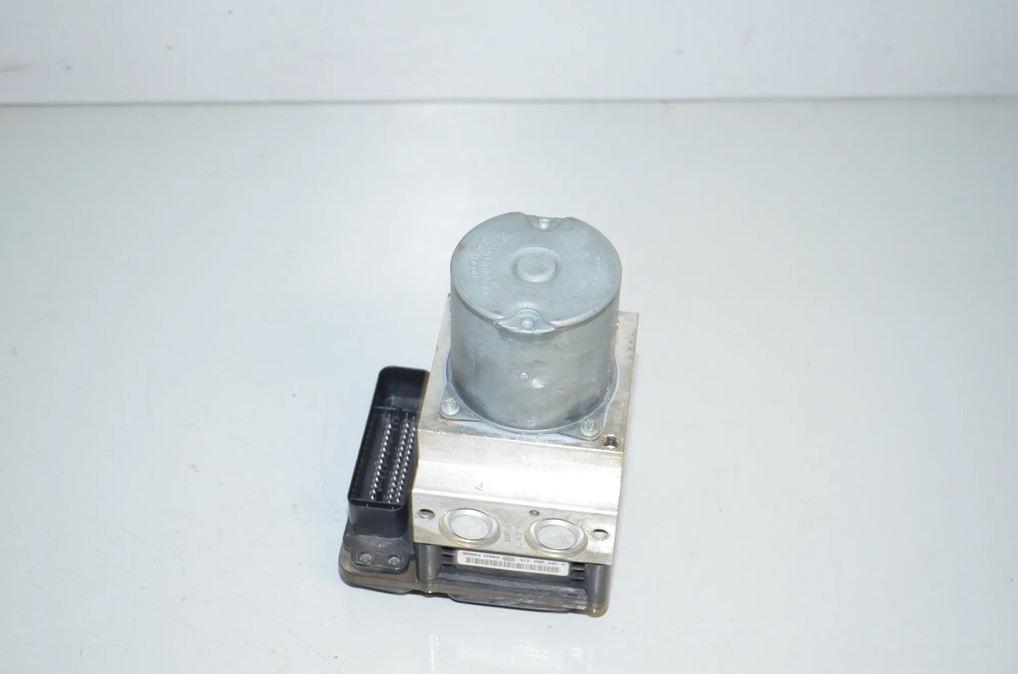 ABS Pump – OEM 6799515 · BMW 5 Touring (F11) 530 d 2010 – 2