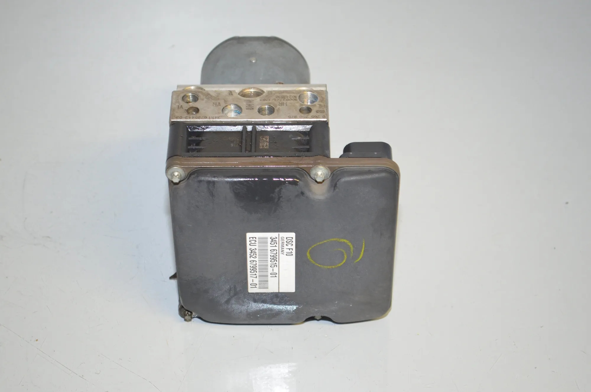ABS Pump – OEM 6799515 · BMW 5 Touring (F11) 530 d 2010 – 4