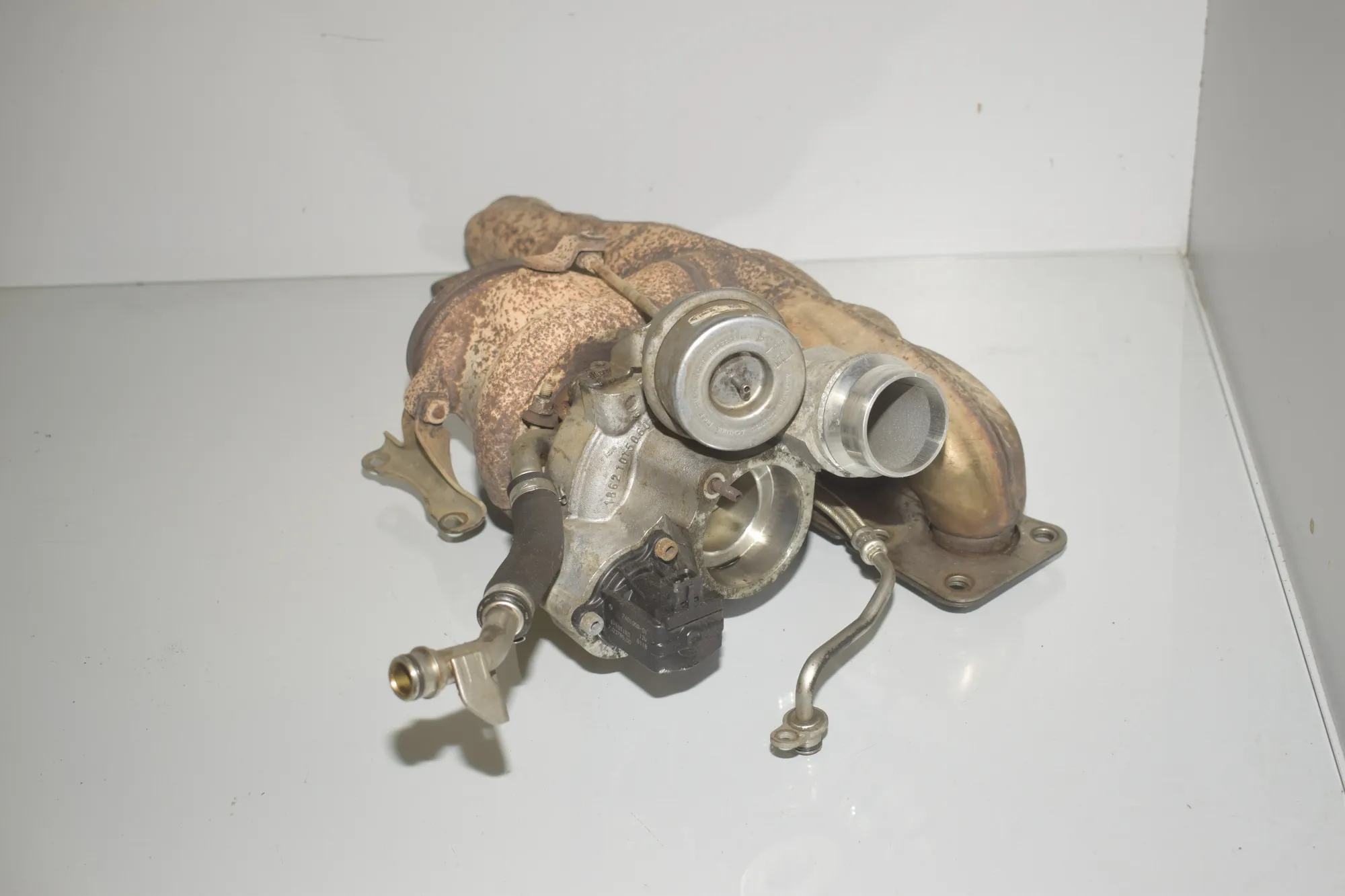 Turbocharger – OEM 7583904 · BMW X6 (E71, E72) BMW X6 (E71, E72) xDrive 35 i 2010 – 3