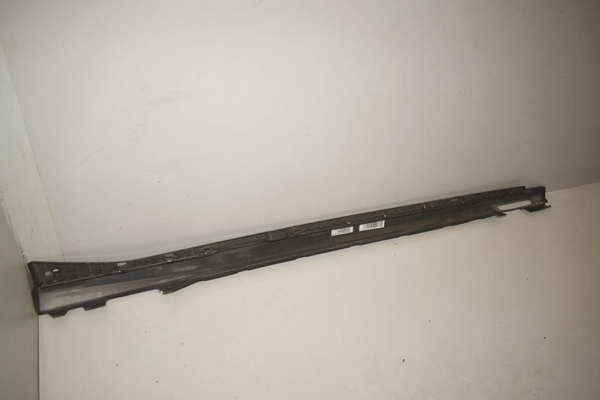 Right Side Sideskirt – OEM 8737831 · BMW iX (I20) BMW iX (I20) xDrive 40 2021 – 3
