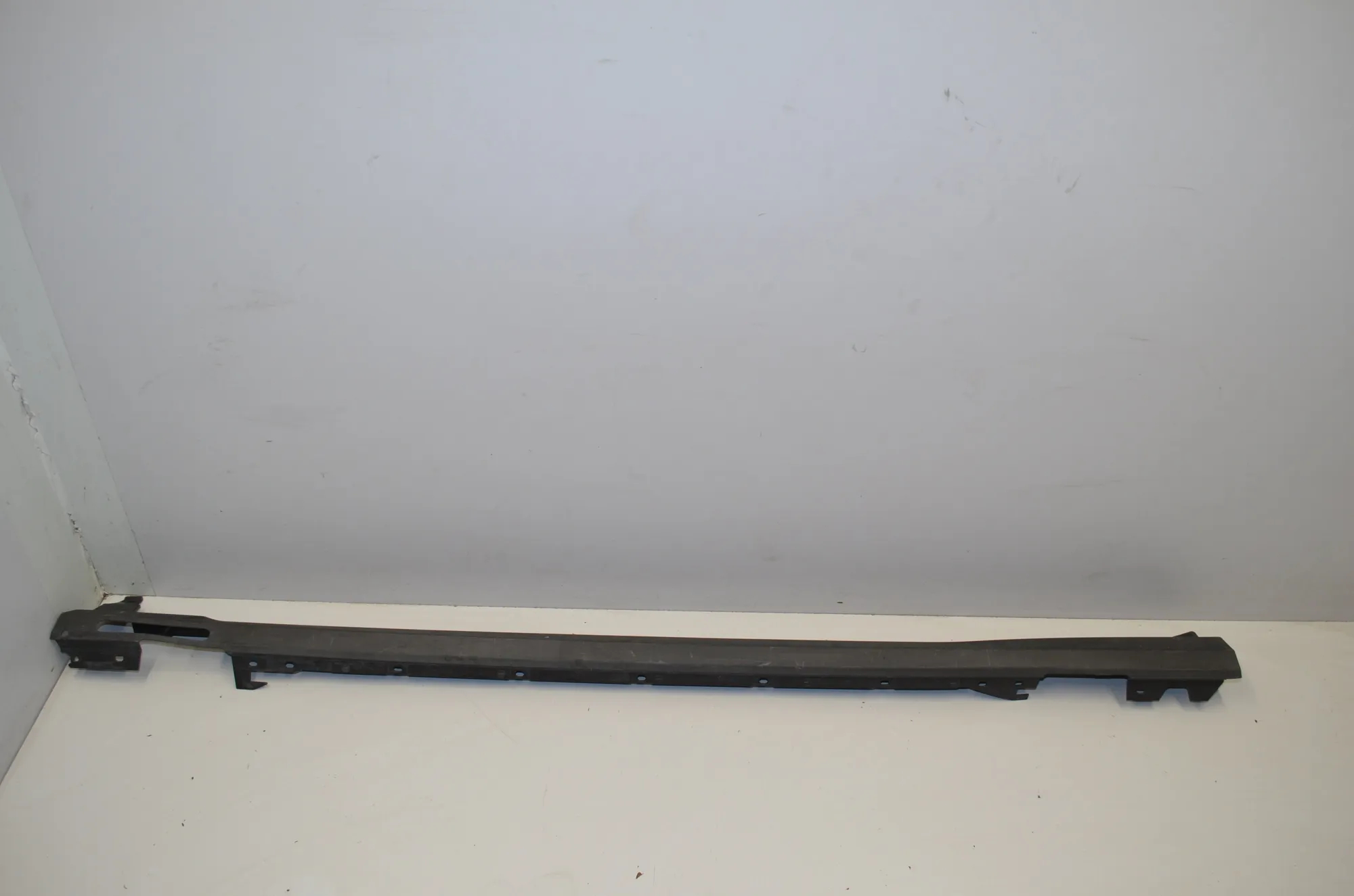 Left Side Sideskirt – OEM 8737803 · BMW iX (I20) BMW iX (I20) xDrive 40 2022