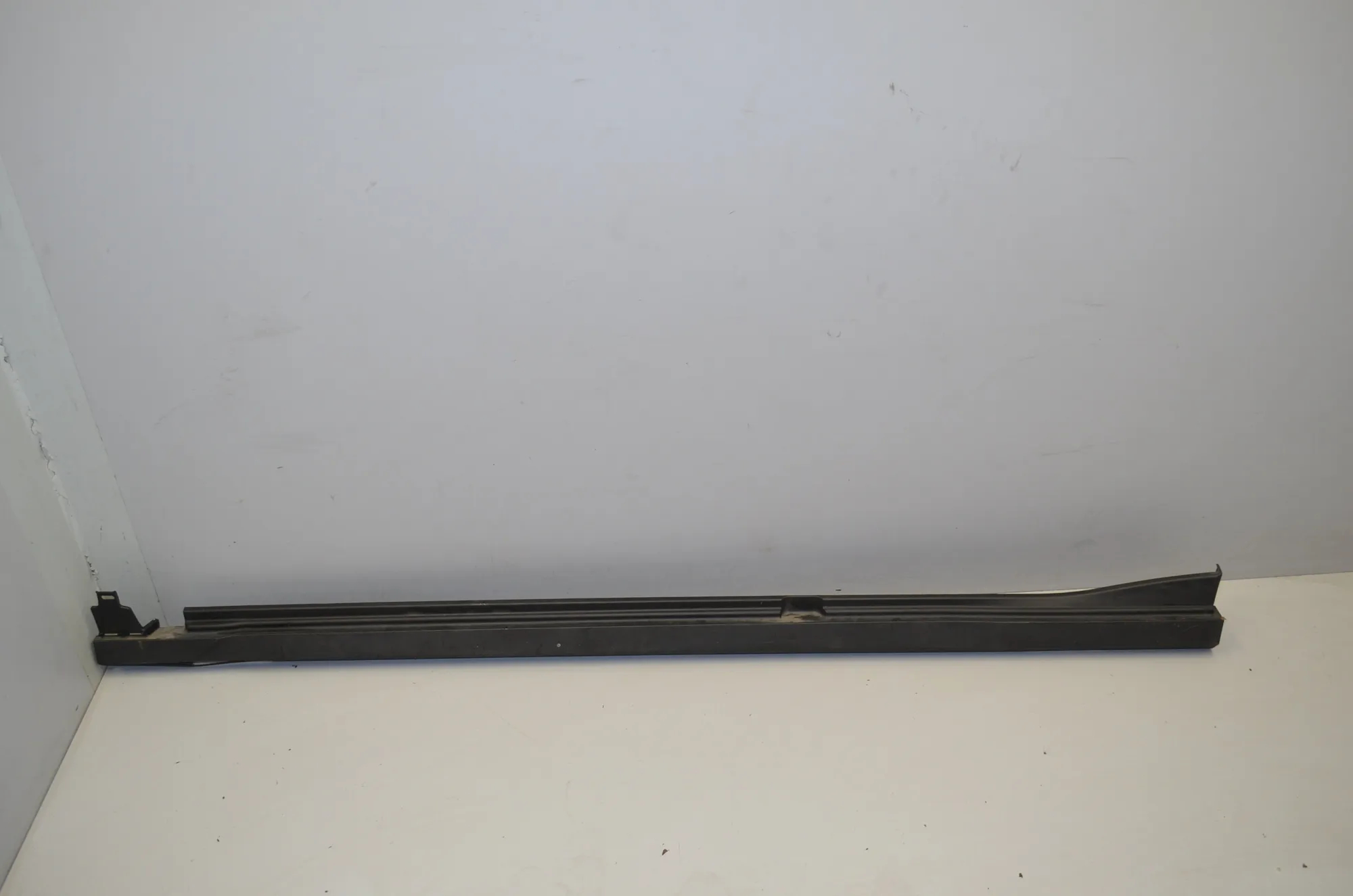 Left Side Sideskirt – OEM 8737803 · BMW iX (I20) BMW iX (I20) xDrive 40 2022 – 2