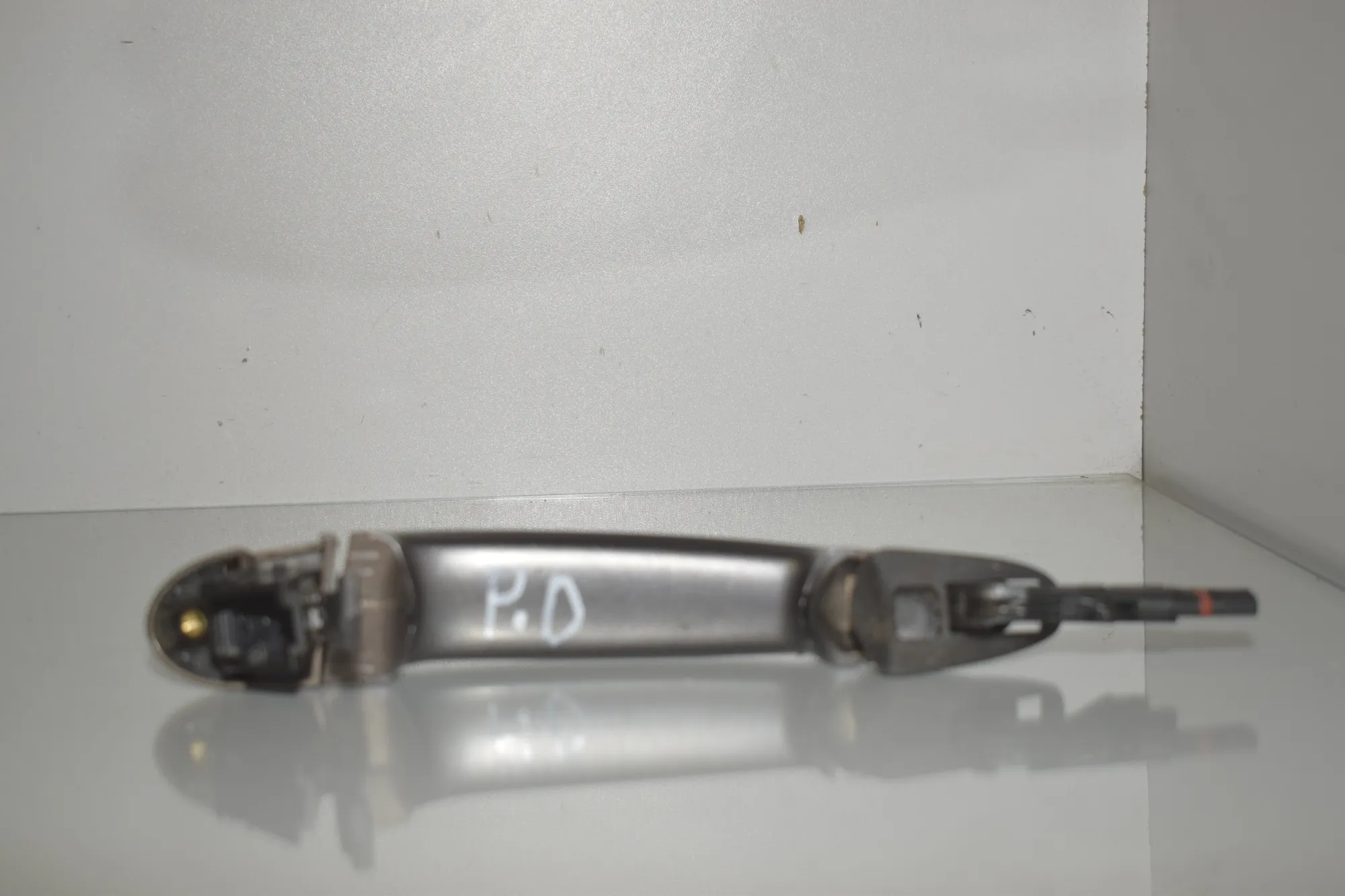 Front Right Door Exterior Handle – OEM 7332566 · BMW 3 (F30, F80) 330 d 2014 – 4