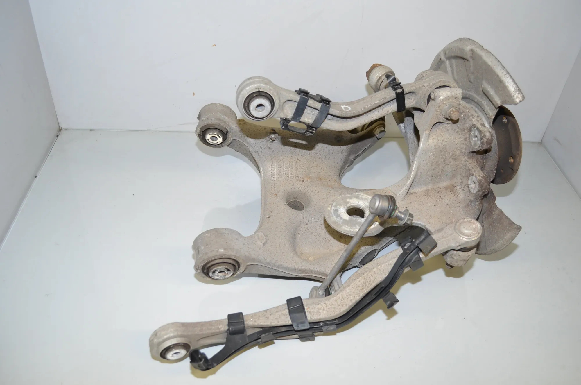 Rear Right Wheel Hub – OEM 33326796100 · BMW 5 Touring (F11) 530 d 2010 – 3