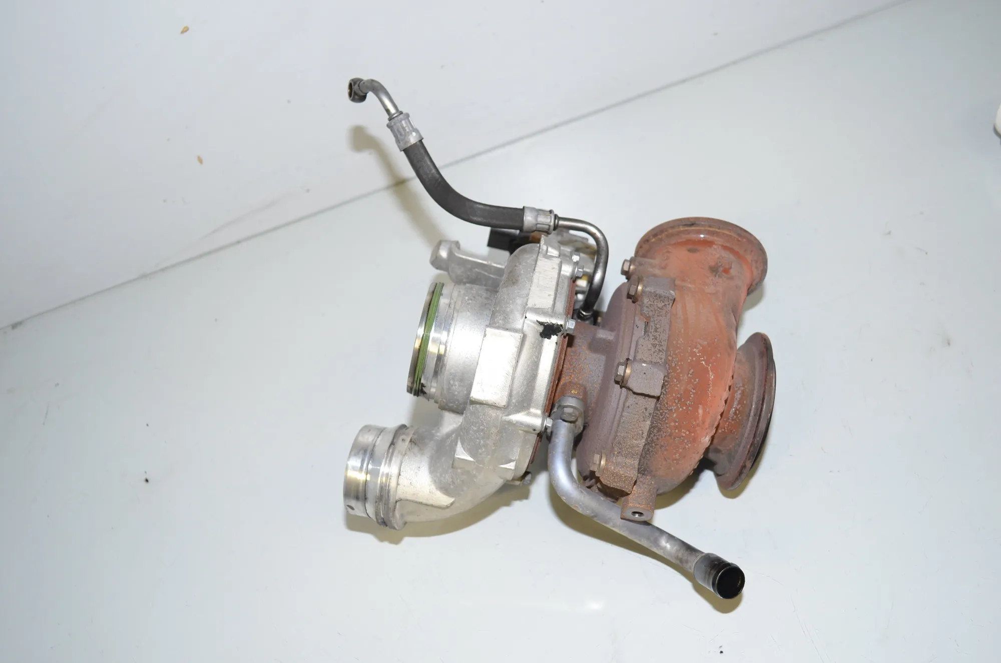 Turbocharger – OEM 8507662 · BMW 5 Touring (F11) 530 d 2010 – 5