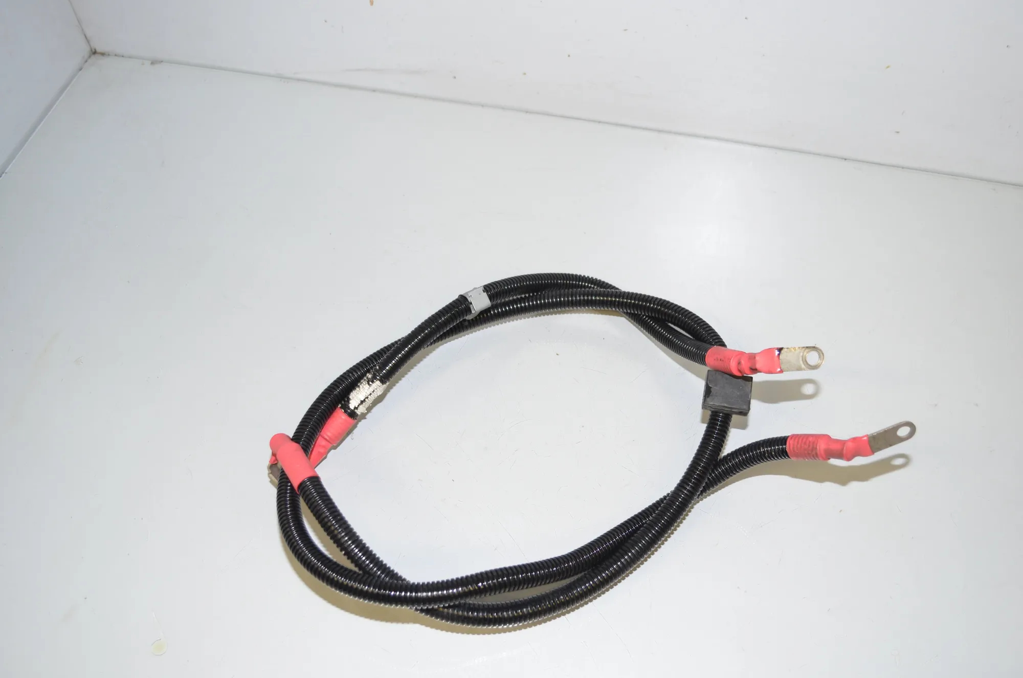 Positive Battery Cable – OEM 7611322 · BMW 5 Touring (F11) 535 i xDrive 2012 – 3