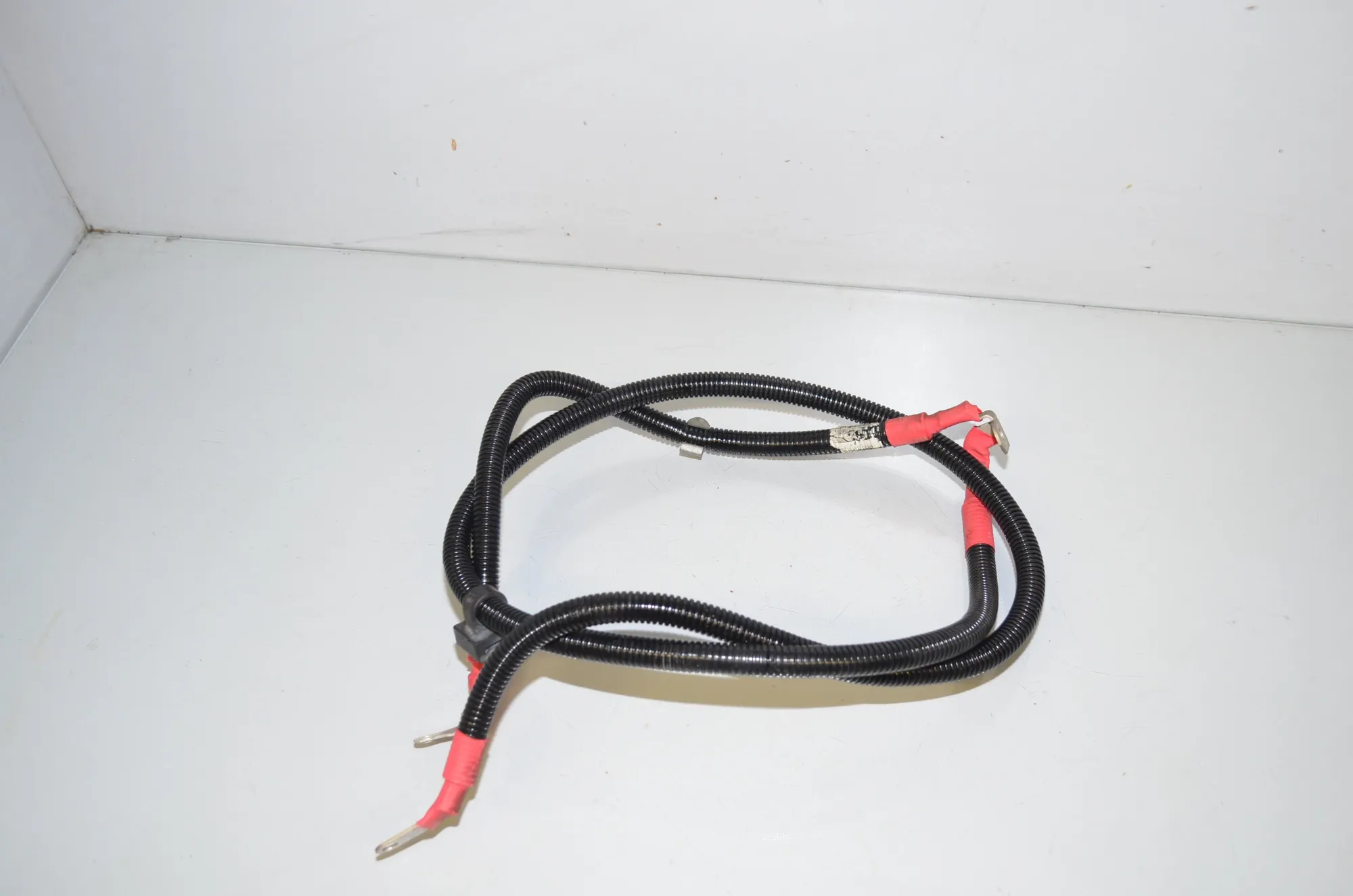 Positive Battery Cable – OEM 7611322 · BMW 5 Touring (F11) 535 i xDrive 2012