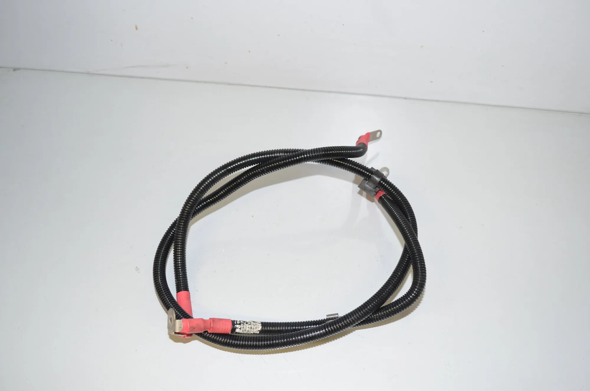 Positive Battery Cable – OEM 7611322 · BMW 5 Touring (F11) 535 i xDrive 2012 – 2