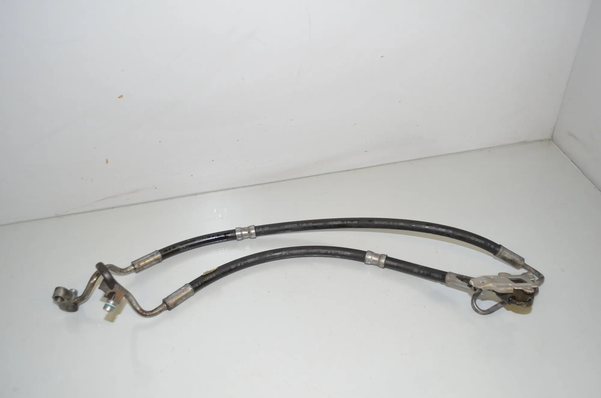 Other tubes – OEM 6798236 · BMW 5 Touring (F11) 535 i xDrive 2012 – 4