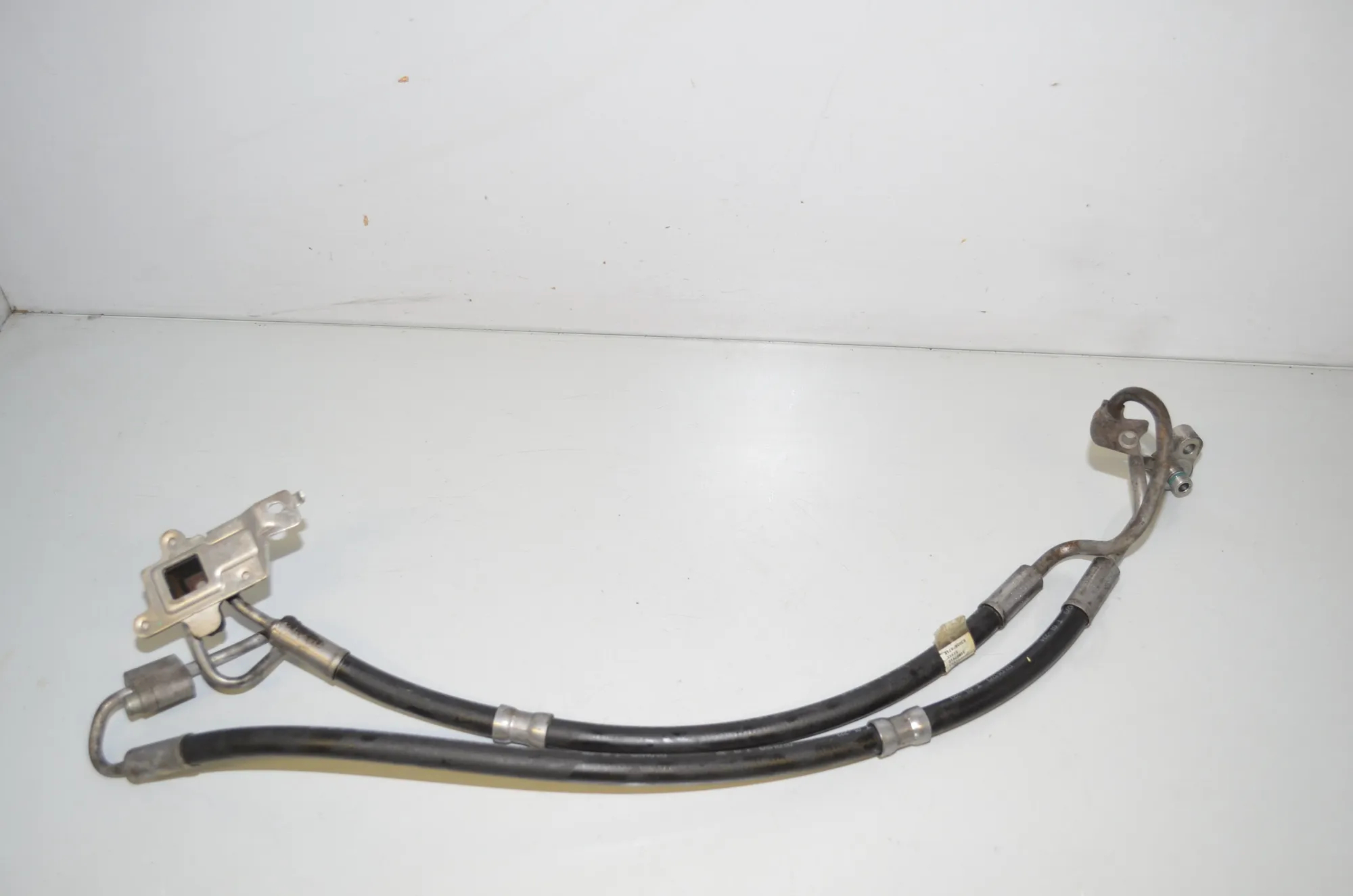 Other tubes – OEM 6798236 · BMW 5 Touring (F11) 535 i xDrive 2012 – 3