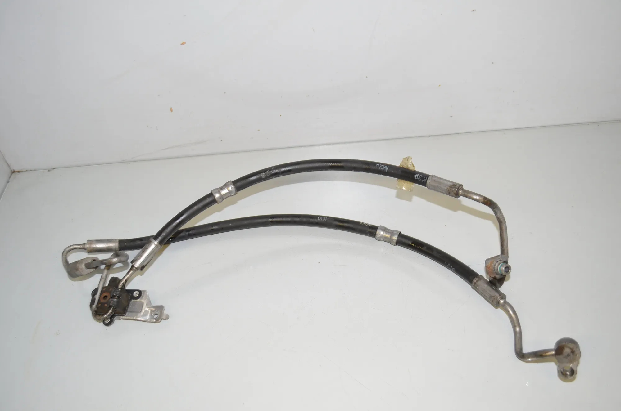 Other tubes – OEM 6798236 · BMW 5 Touring (F11) 535 i xDrive 2012 – 2