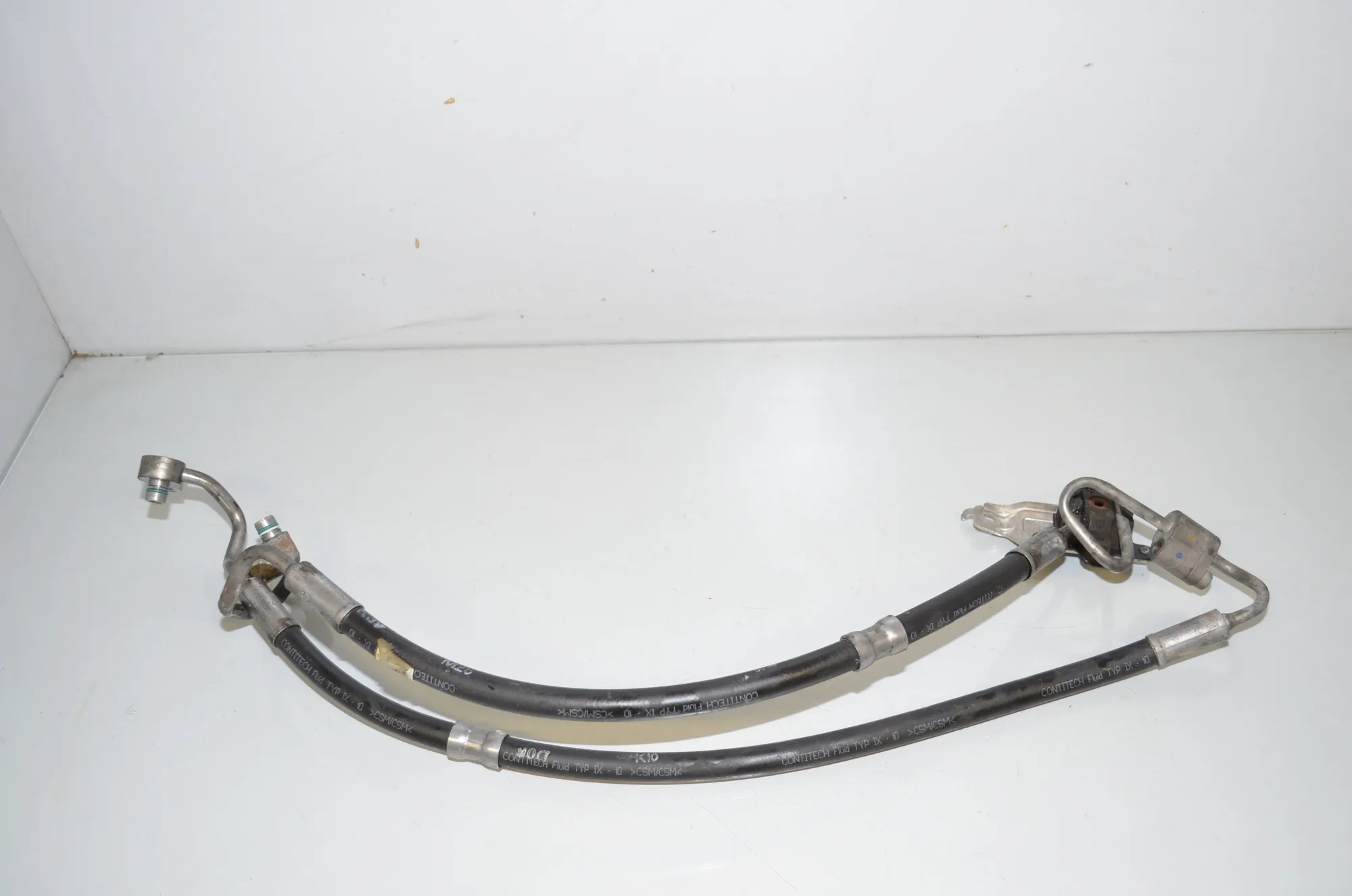 Other tubes – OEM 6798236 · BMW 5 Touring (F11) 535 i xDrive 2012