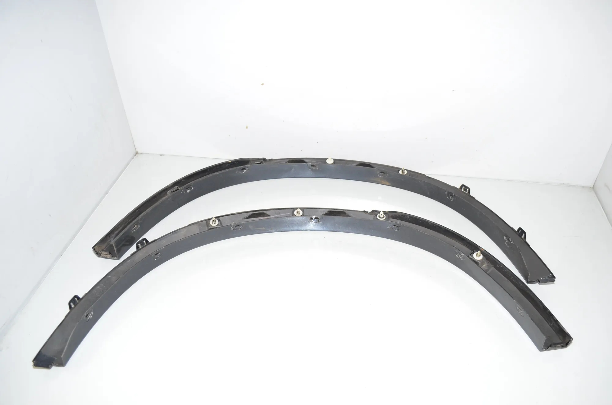 Rear Left Fender Arch Trim – OEM 8052077 · BMW X3 (F25) xDrive 20 d 2011 – 3