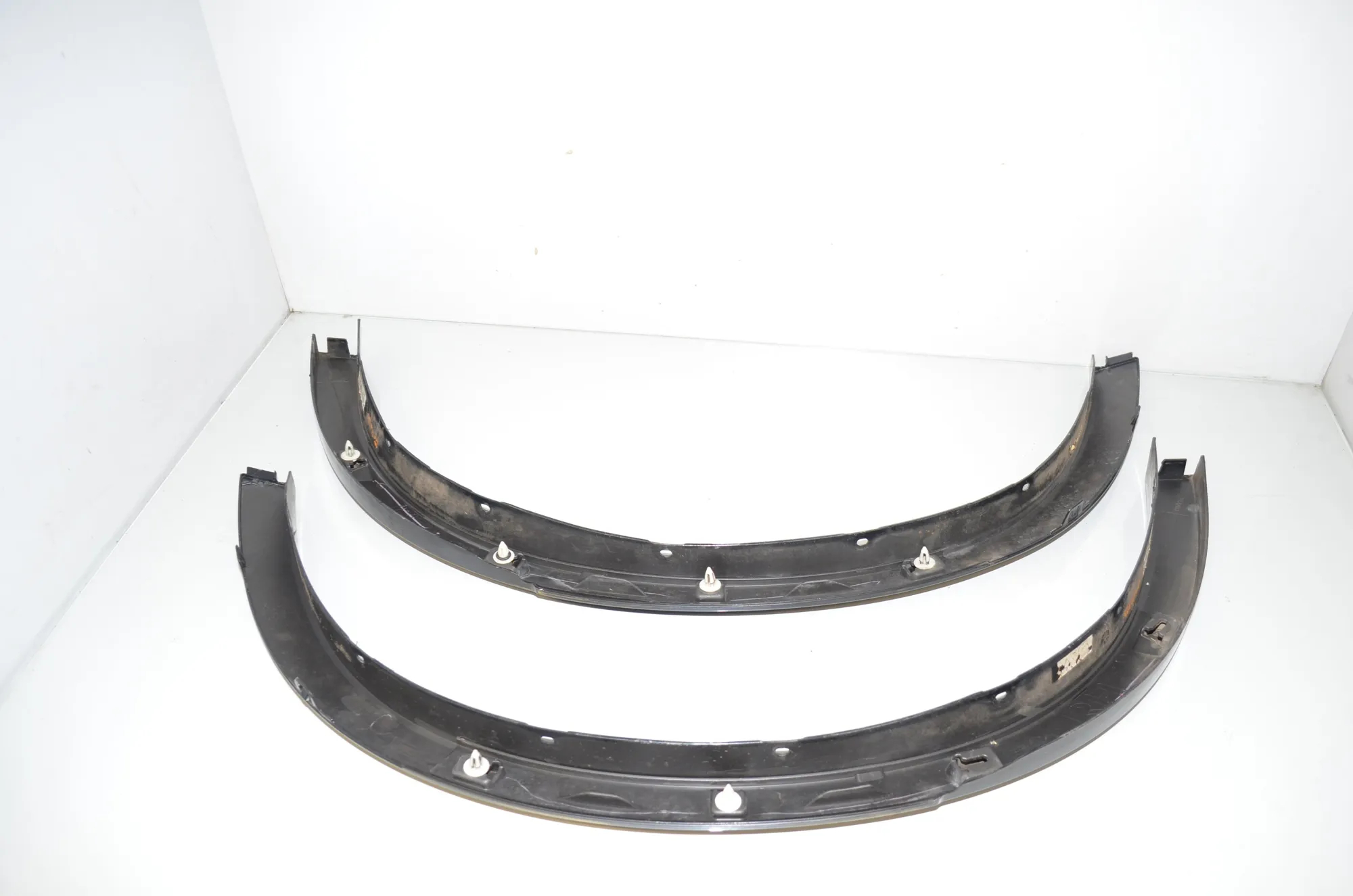 Rear Left Fender Arch Trim – OEM 8052077 · BMW X3 (F25) xDrive 20 d 2011 – 4