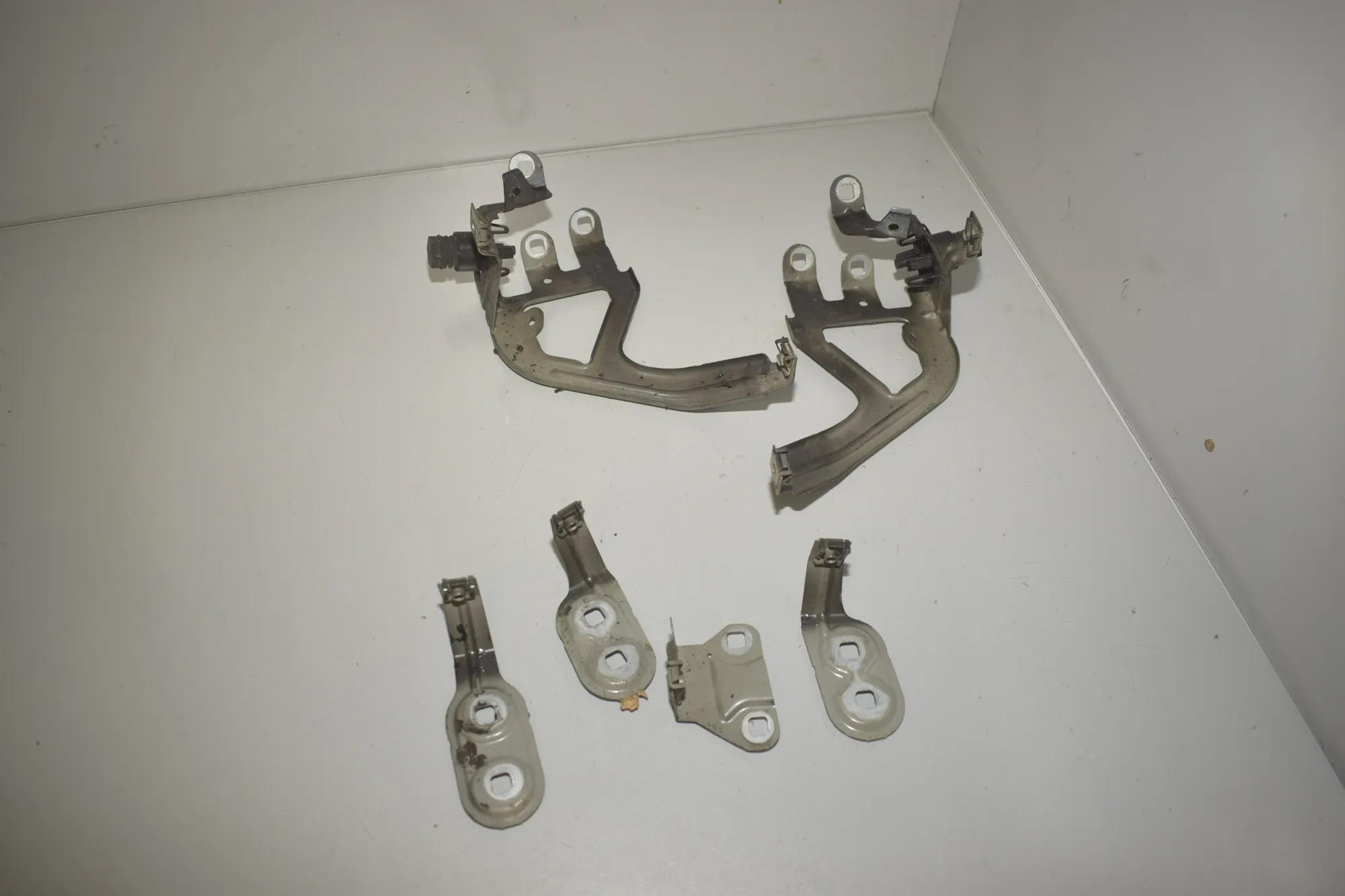 Front Right Fender Holder – OEM 7207209 · BMW 5 Touring (F11) 530 d xDrive 2015 – 2