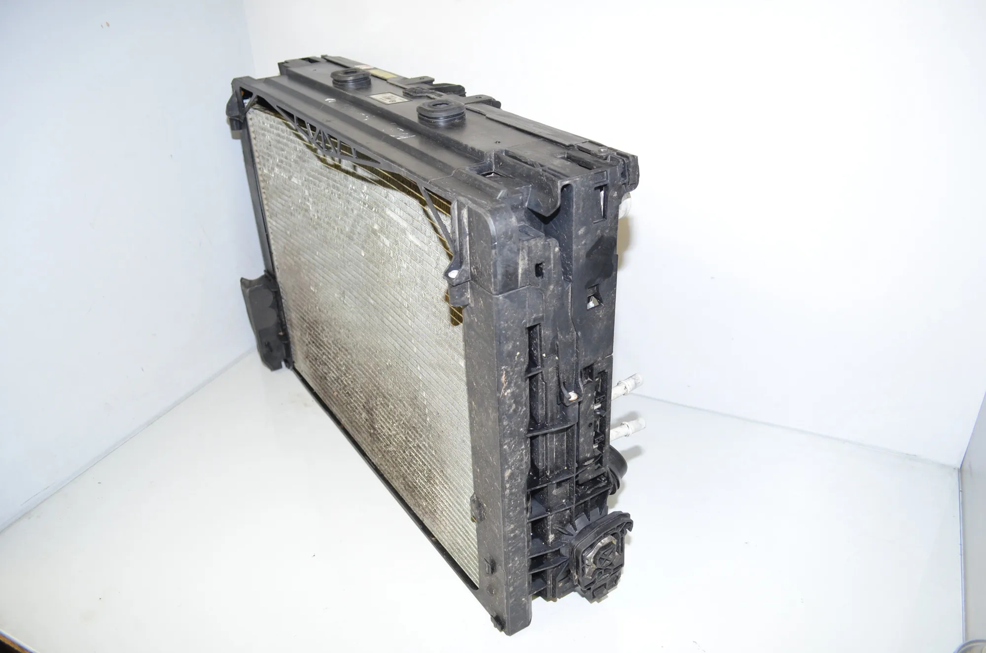 Radiator Pack Set – OEM 17117639071 · BMW 5 Touring (F11) 530 d xDrive 2015 – 3