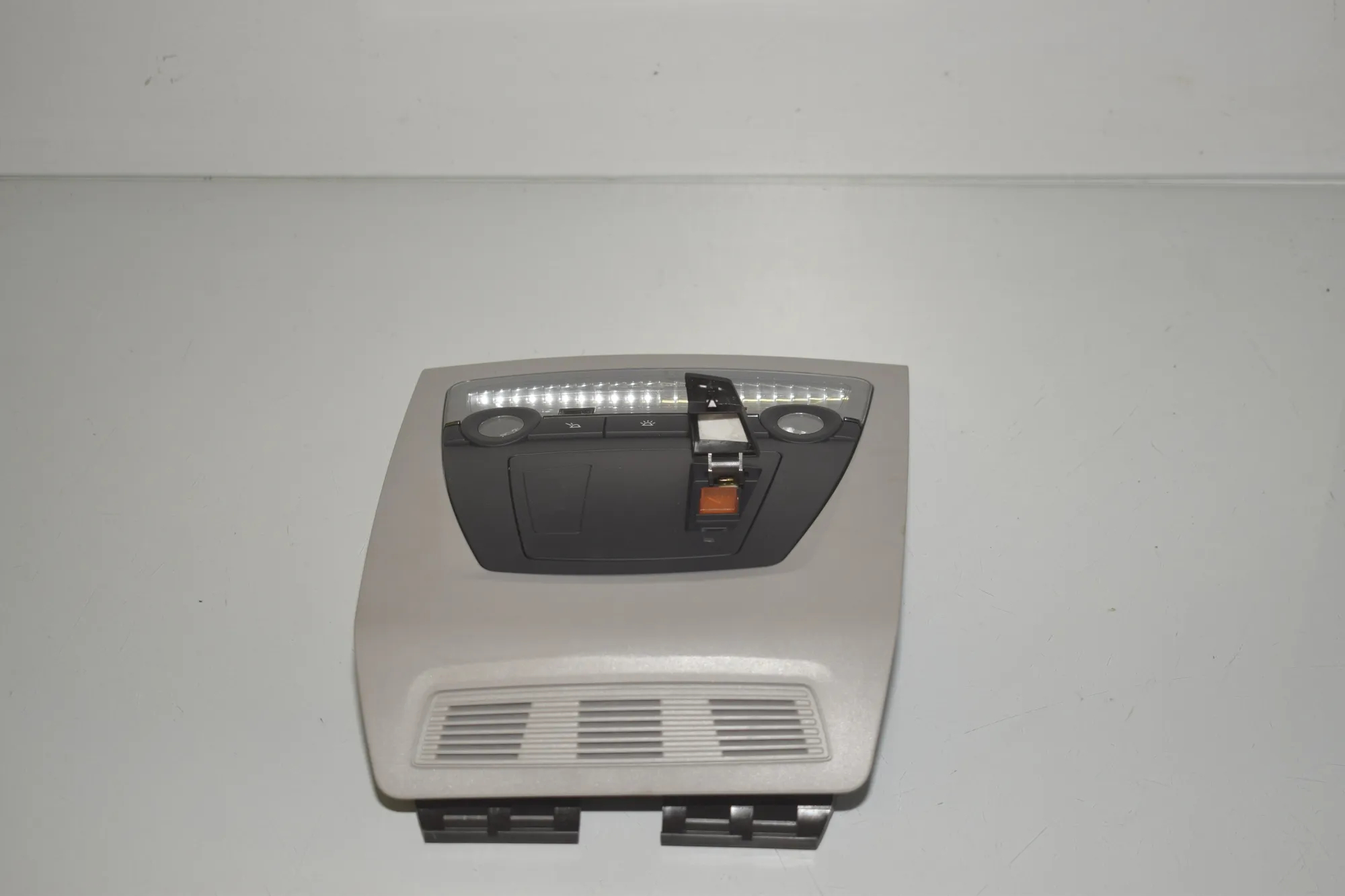 Interior Lighting – OEM 2610662 · BMW 5 Touring (F11) 530 d xDrive 2015 – 3