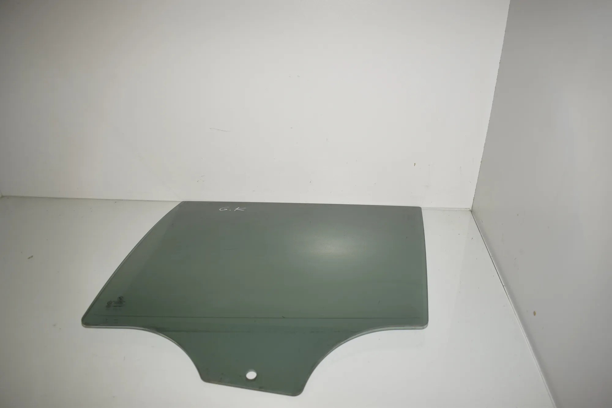 Rear Left Door Window – OEM 7182126 · BMW 5 Touring (F11) 530 d 2012