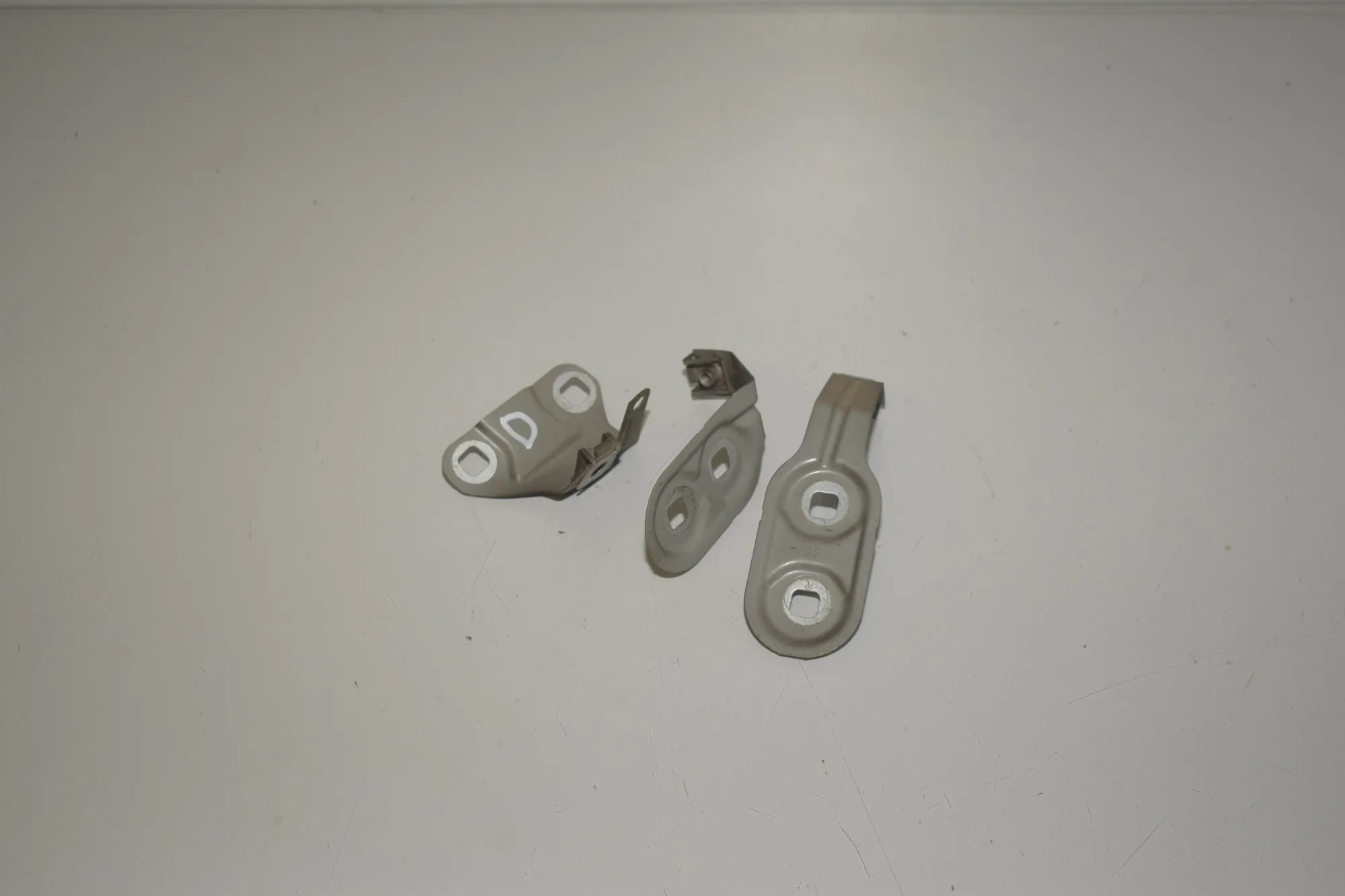 Front Right Fender Holder – OEM 7207208 · BMW 5 Touring (F11) 530 d 2012