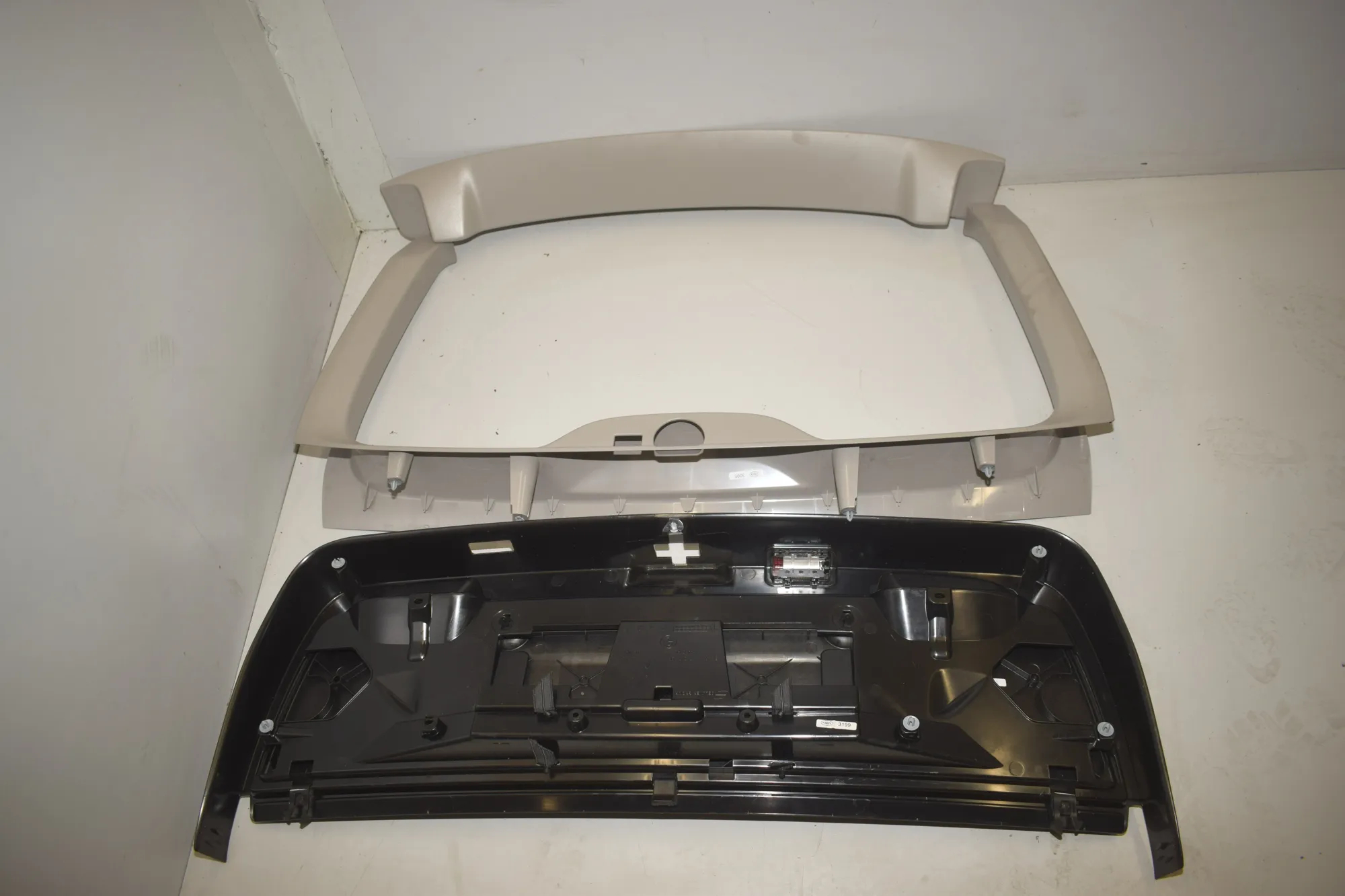 Tailgate Bootlid Cover Trim – OEM 7237882 · BMW 5 Touring (F11) 530 d xDrive 2015 – 4