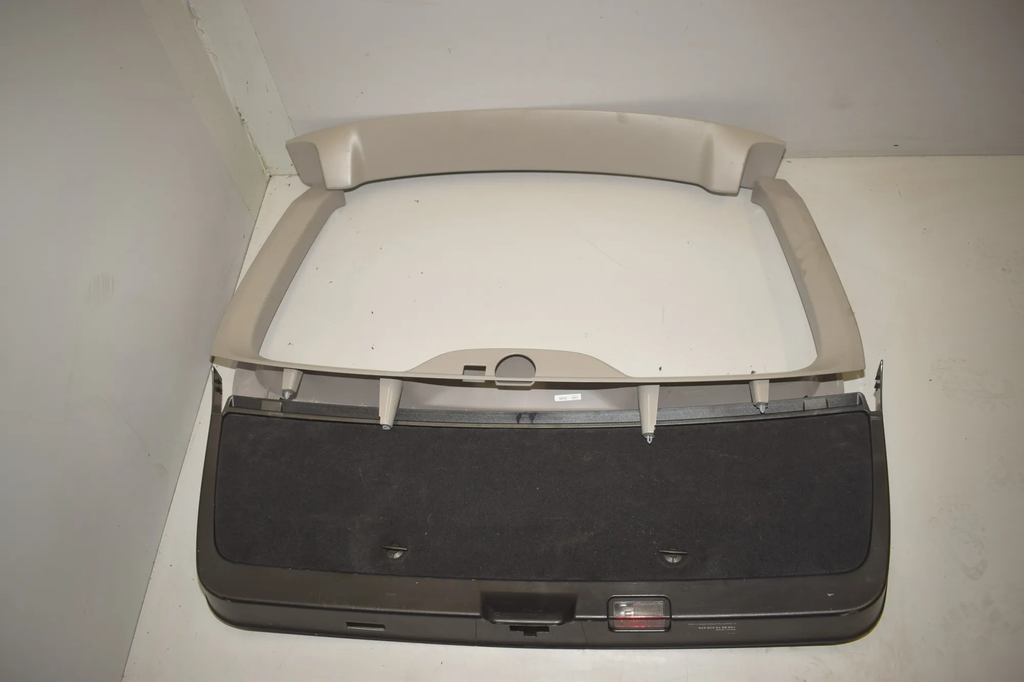 Tailgate Bootlid Cover Trim – OEM 7237882 · BMW 5 Touring (F11) 530 d xDrive 2015 – 2