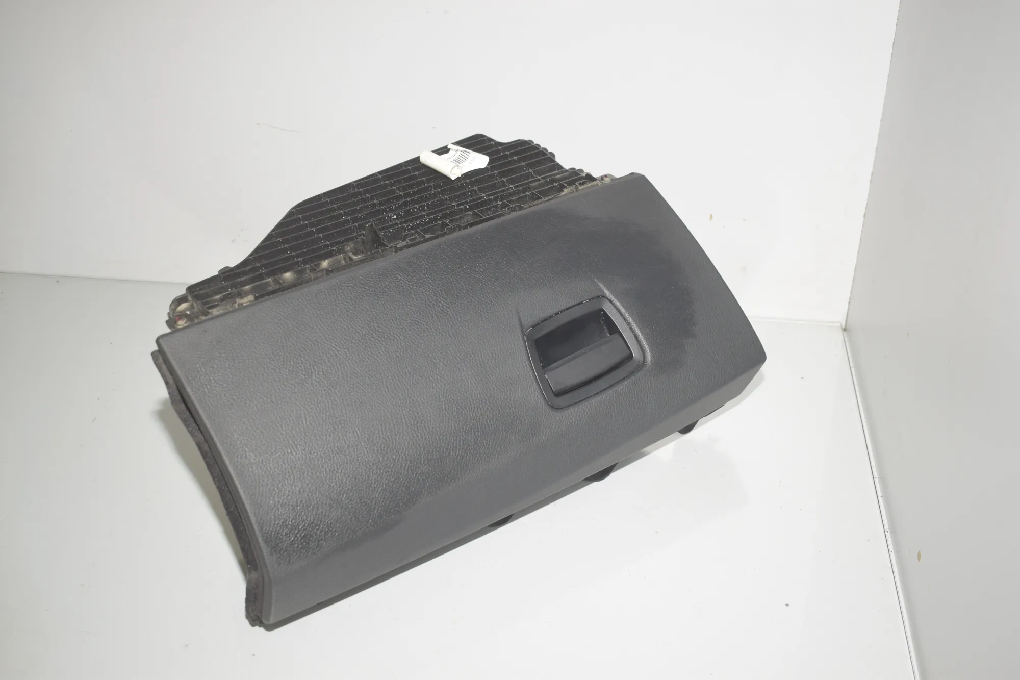 Glove Compartment – OEM 9173907 · BMW 5 Touring (F11) 530 d xDrive 2015 – 2