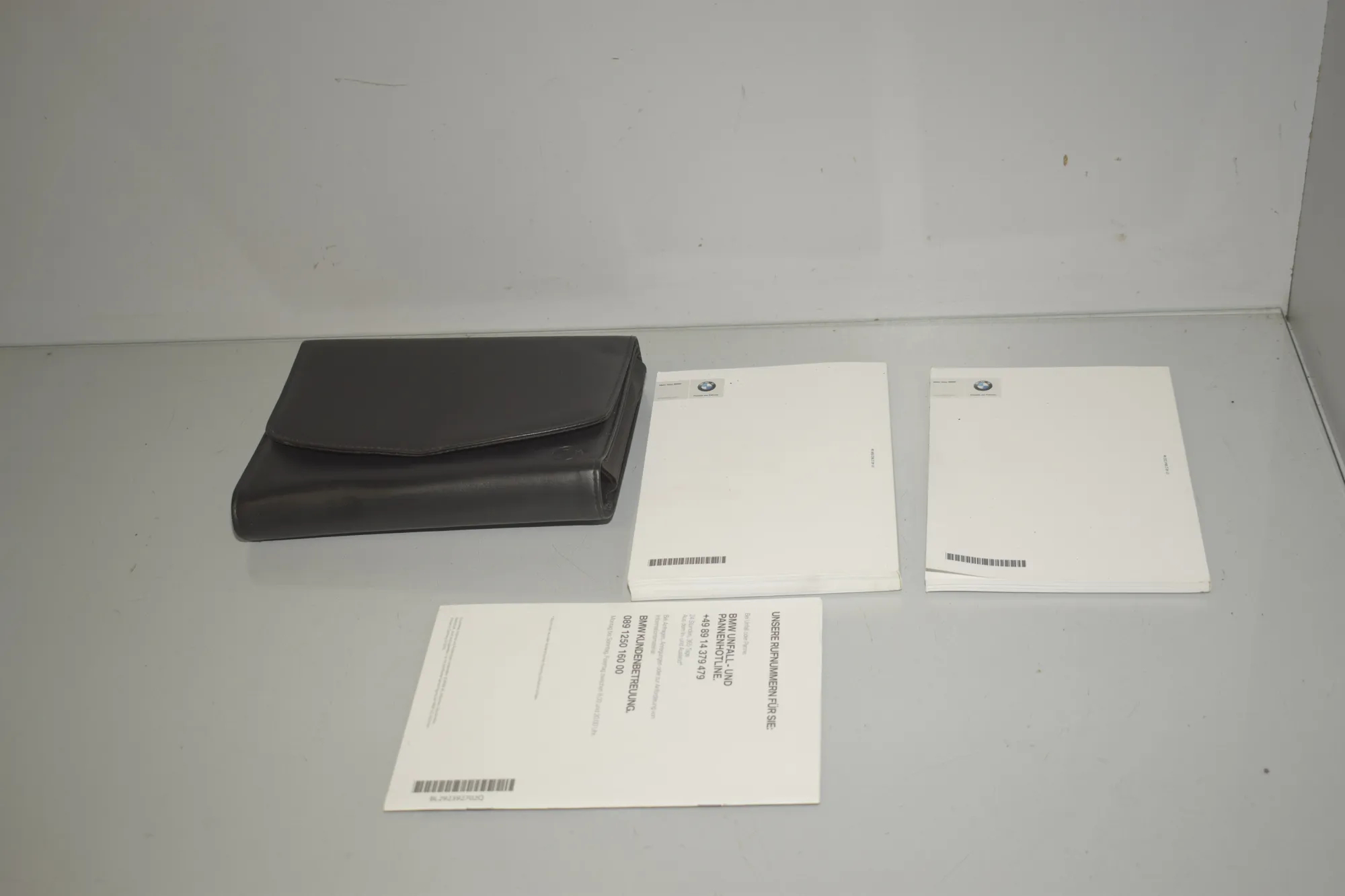 Manual Service Book – OEM BL292392702Q · BMW 5 Touring (F11) 530 d xDrive 2015 – 3