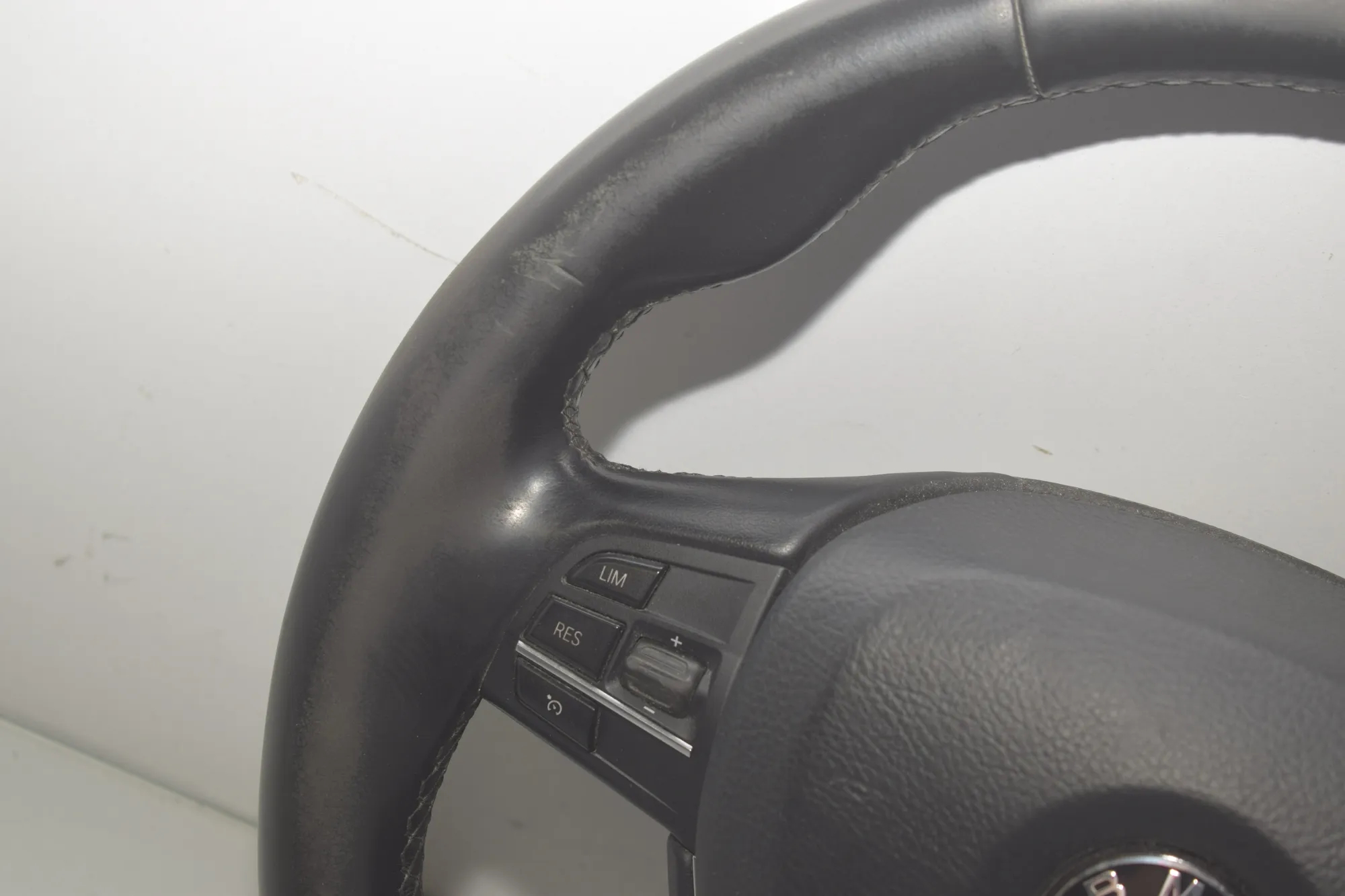 Steering Wheel – OEM 7575201 · BMW 5 Touring (F11) 530 d xDrive 2015 – 4