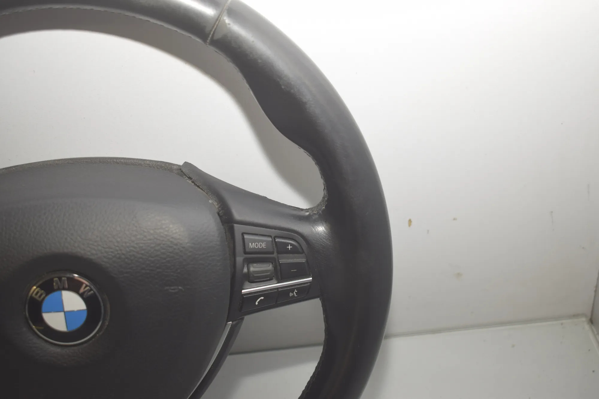 Steering Wheel – OEM 7575201 · BMW 5 Touring (F11) 530 d xDrive 2015 – 3