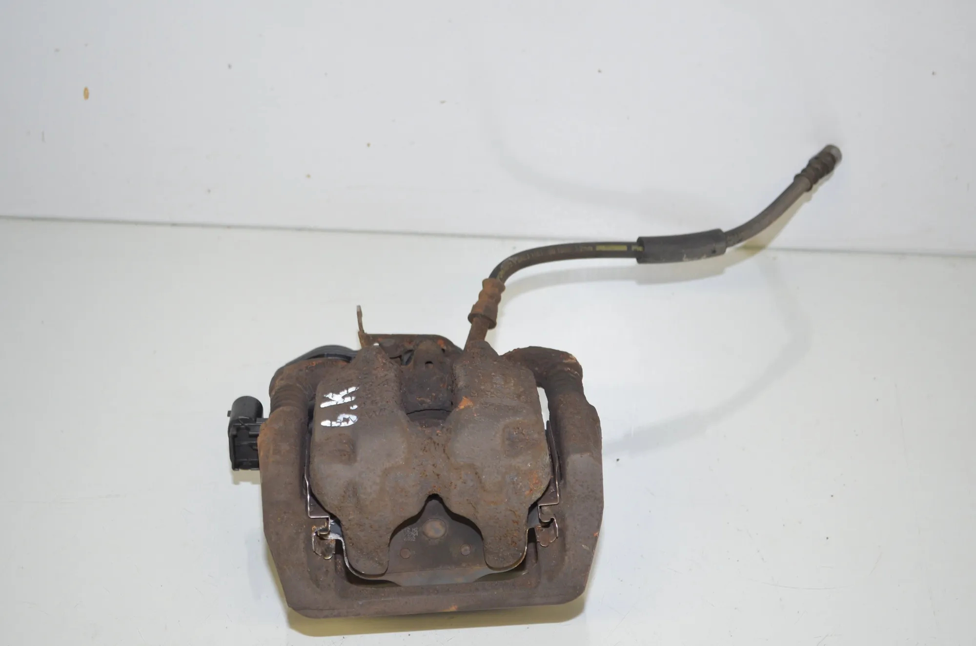 Rear Left Brake Caliper – OEM 6793047 · BMW 5 Touring (F11) 530 d xDrive 2015