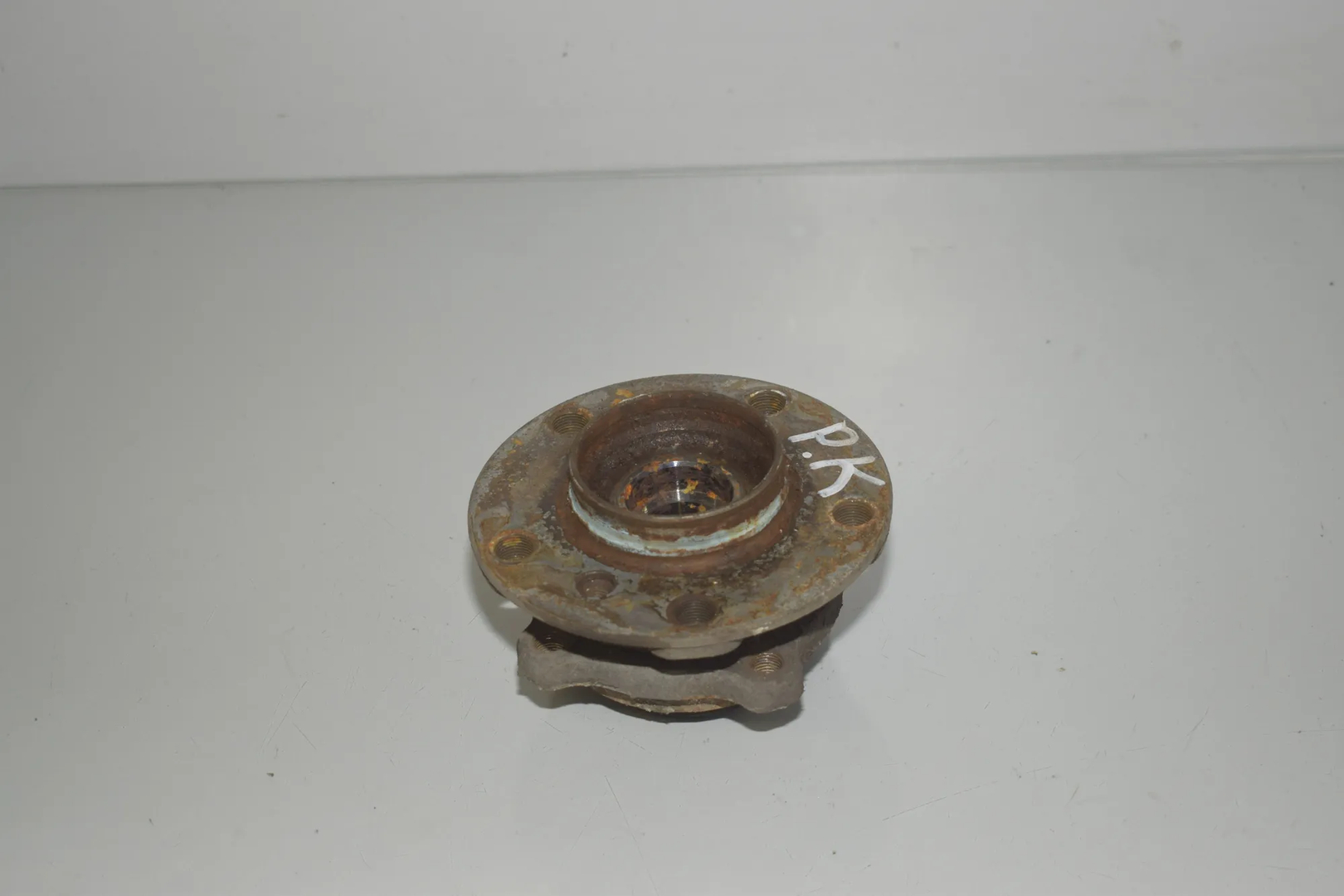 Front Left Wheel Bearing – OEM 6868480 · BMW 5 Touring (F11) 530 d xDrive 2015