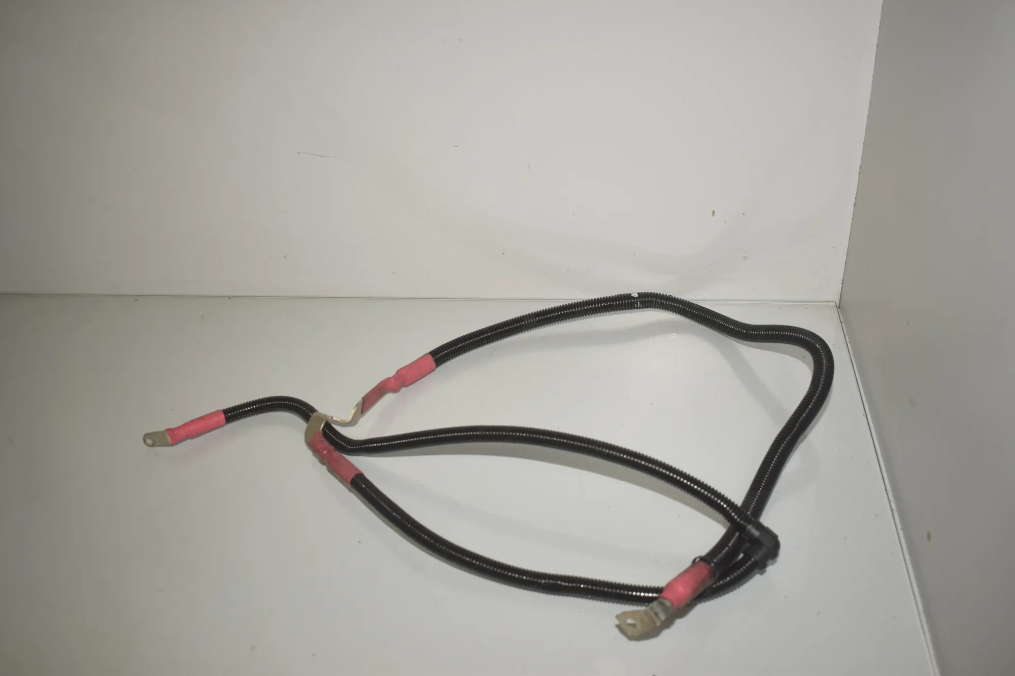 Positive Battery Cable – OEM 8515494 · BMW 5 Touring (F11) 530 d xDrive 2015