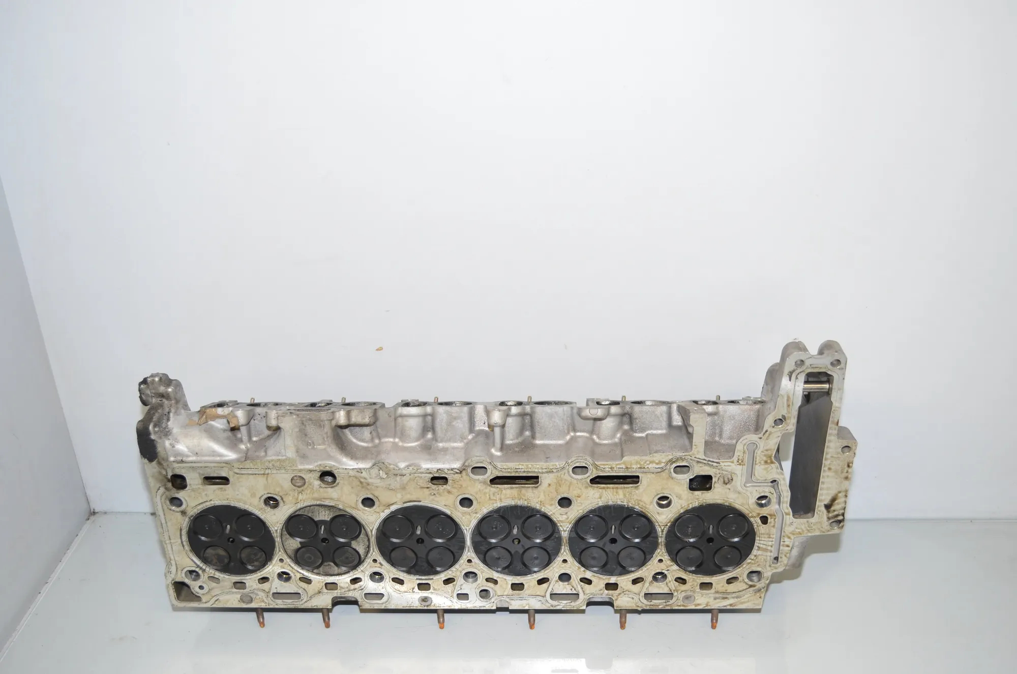 Engine Cylinder Head – OEM 7812929 · BMW 5 (F10) BMW 5 (F10) 530 d 2013 – 5