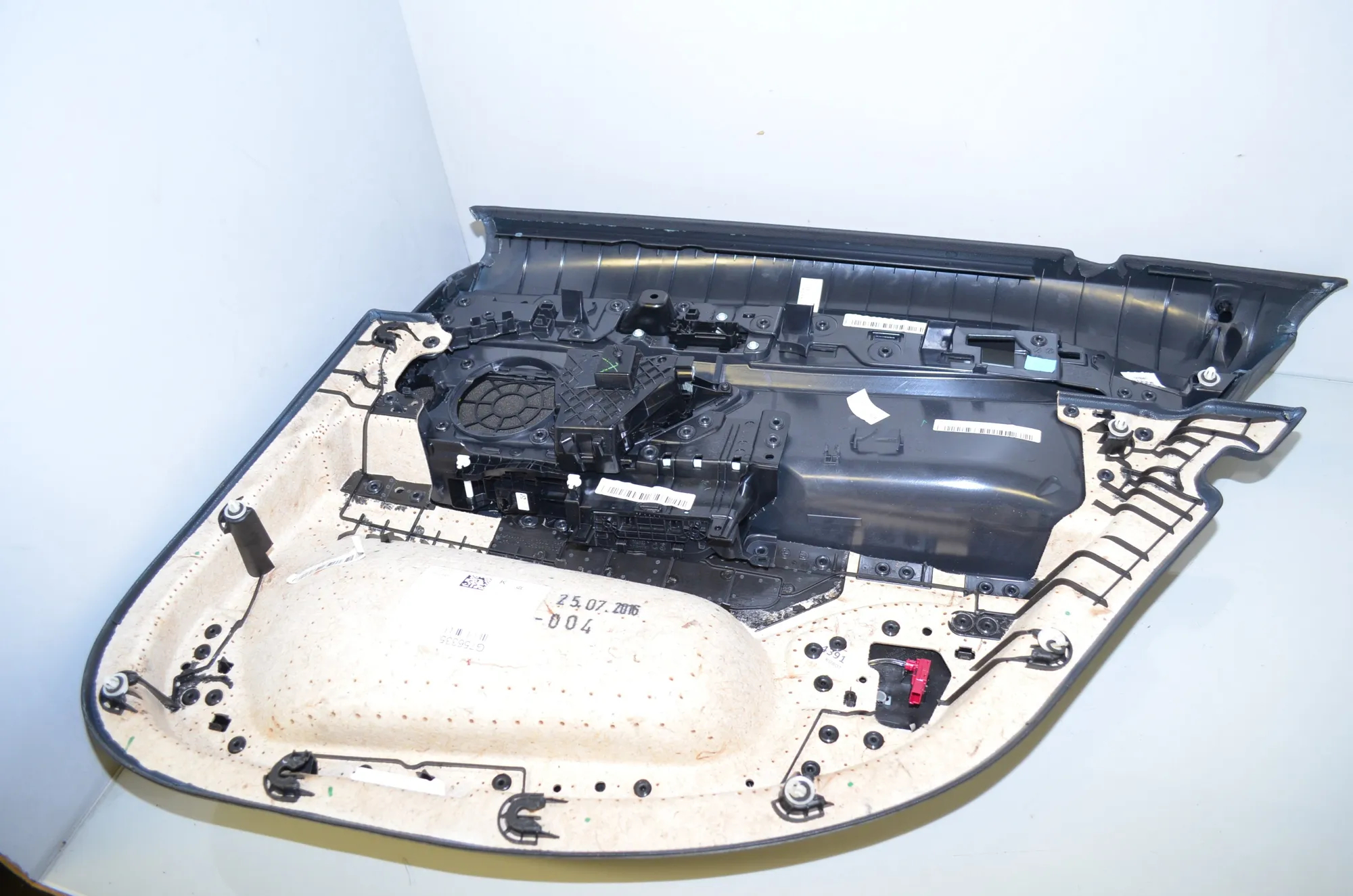 Rear Left Door Panel – OEM 7447515 · BMW 7 (G11, G12) 730 d 2016 – 3