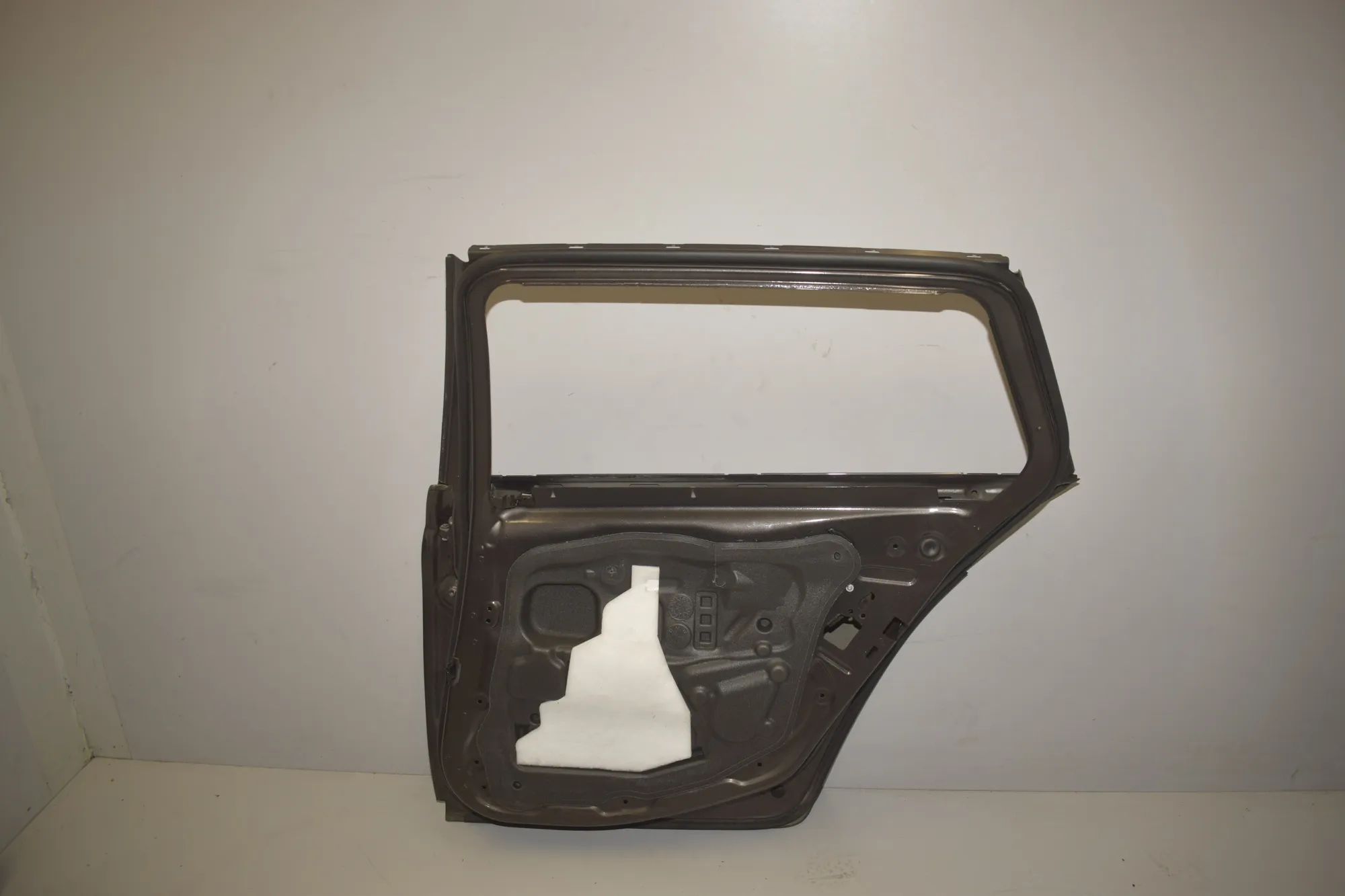 Rear Right Door – OEM 000 · BMW 5 Touring (F11) 530 d 2012 – 3