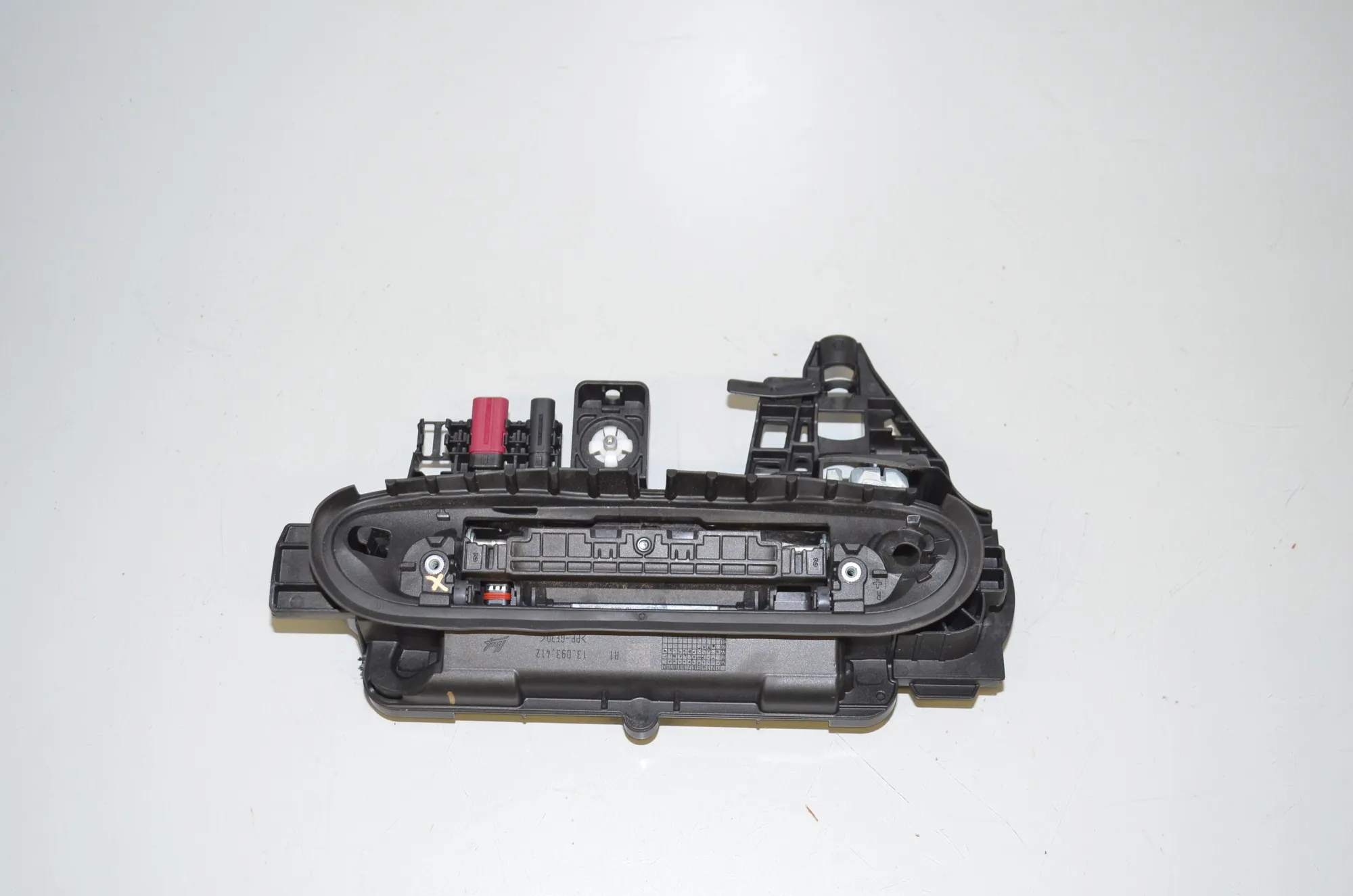 Front Right Door Interior Handle Frame – OEM 5A68EF4 · BMW i4 (G26) BMW i4 (G26) eDrive35 2023