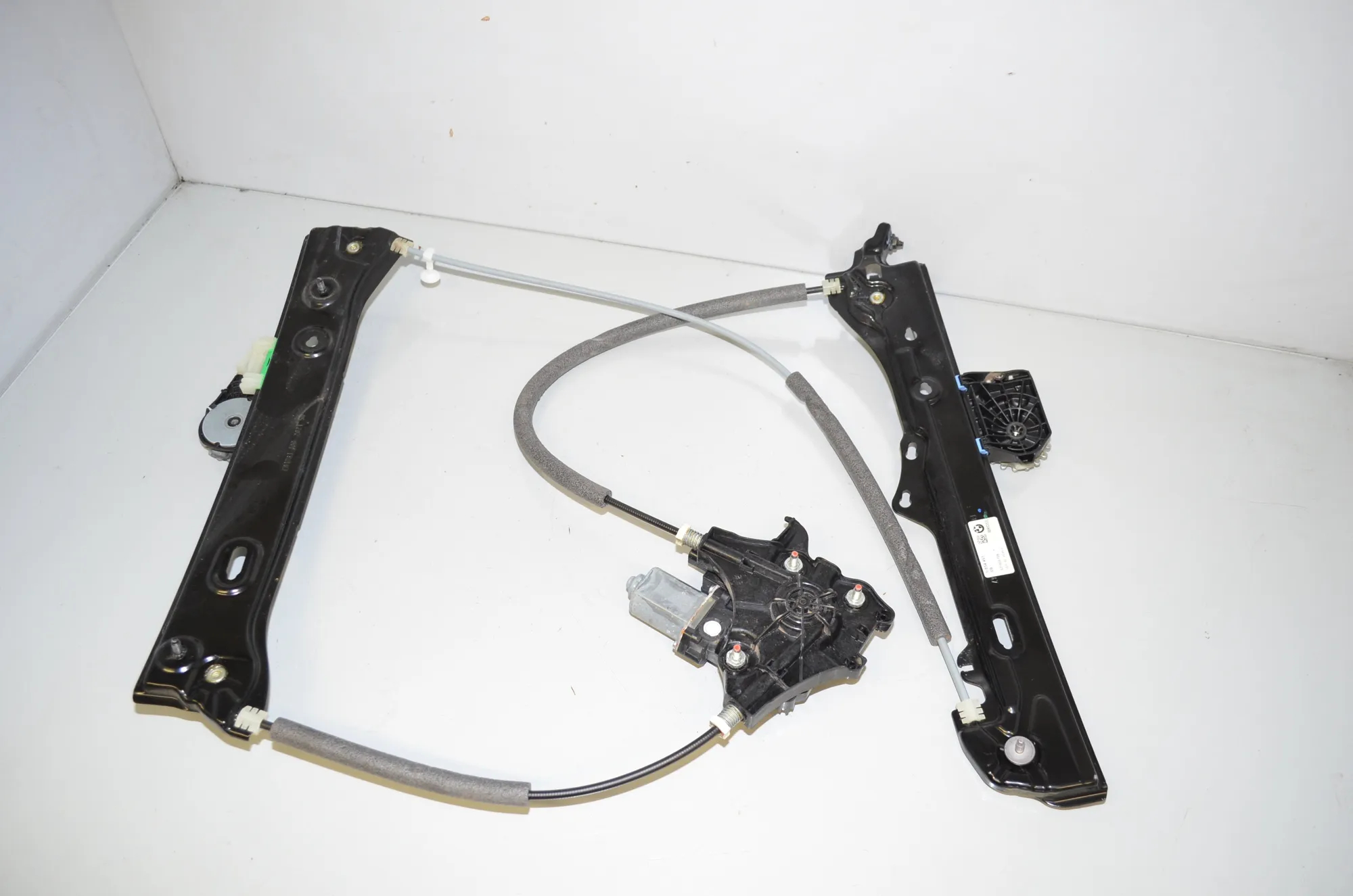 Front Left Door Window Regulator – OEM 9854491 · BMW i4 (G26) BMW i4 (G26) eDrive40 2023 – 2